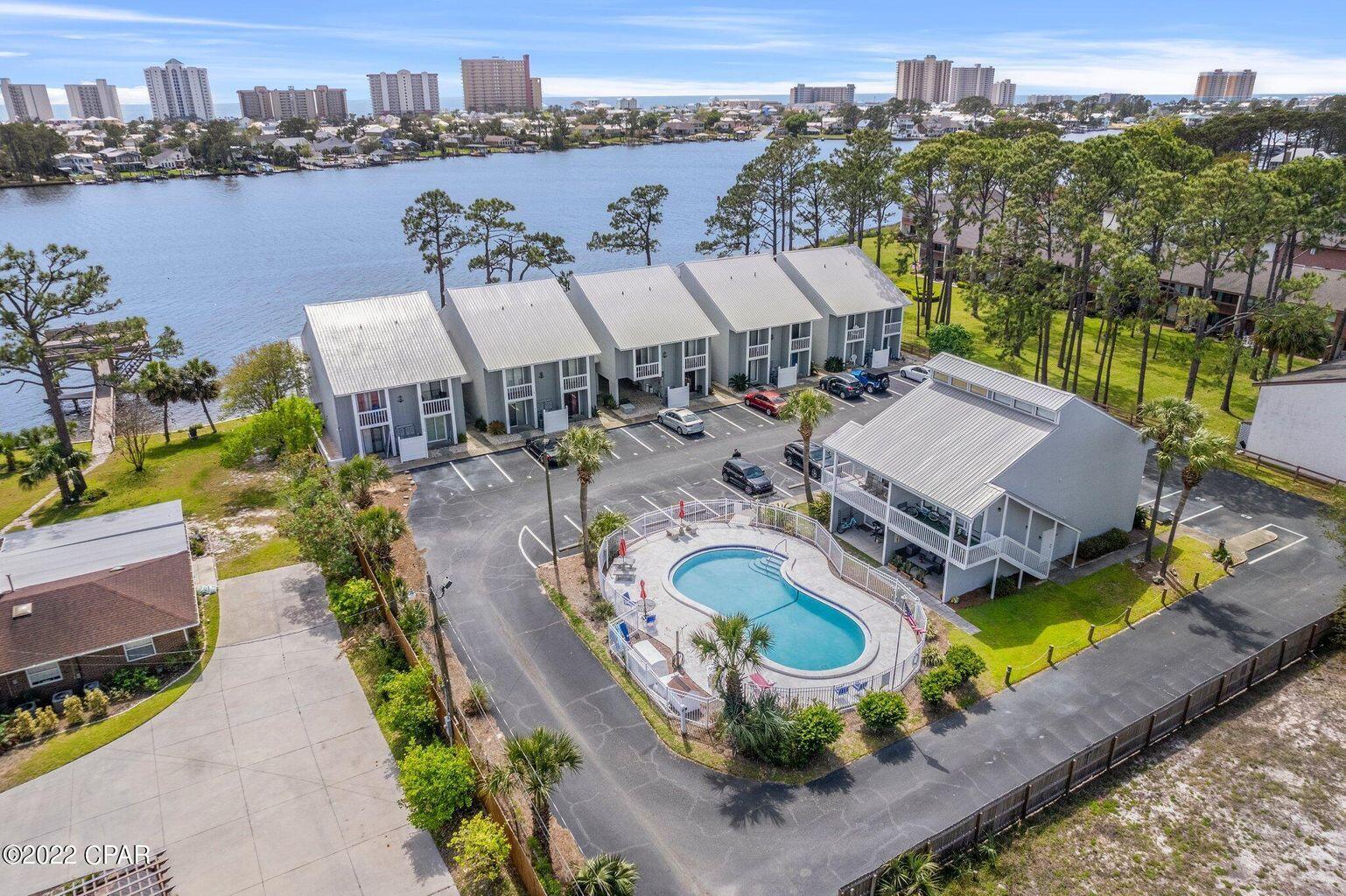 DOCKSIDE NORTH CONDO - Residential