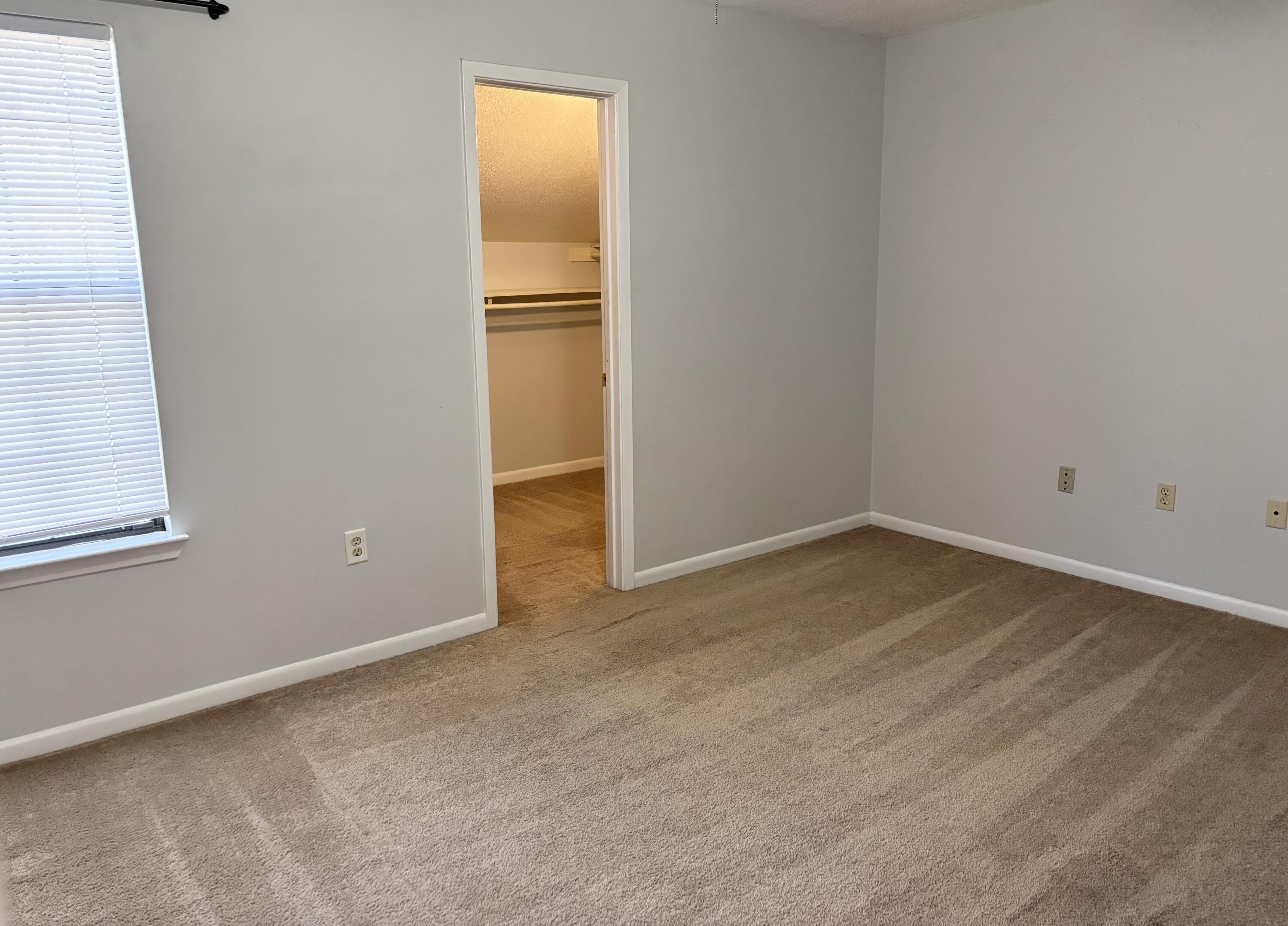 VIKING MANOR PH 1 - Residential Lease