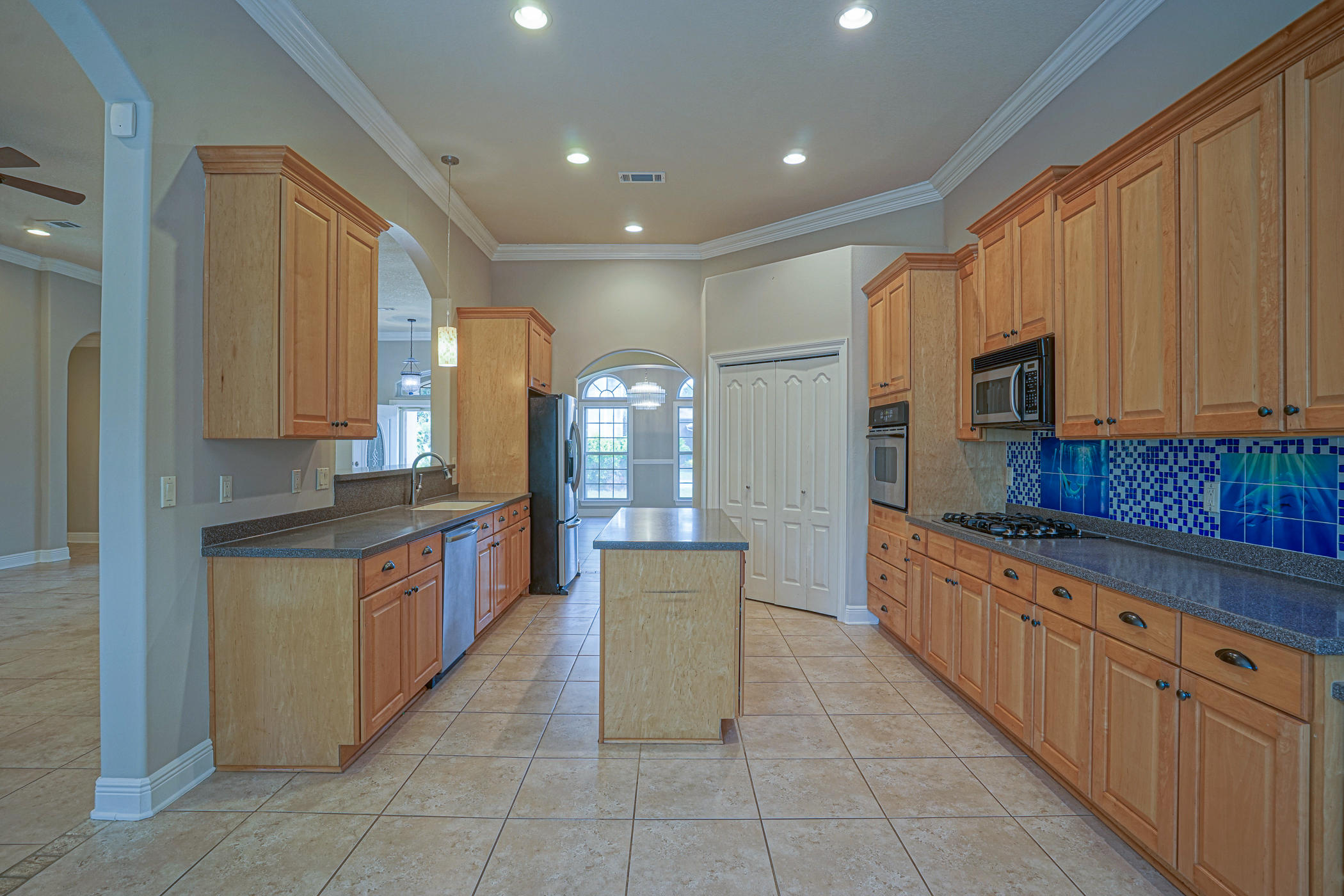 CHARDONNAY ESTATES - Residential