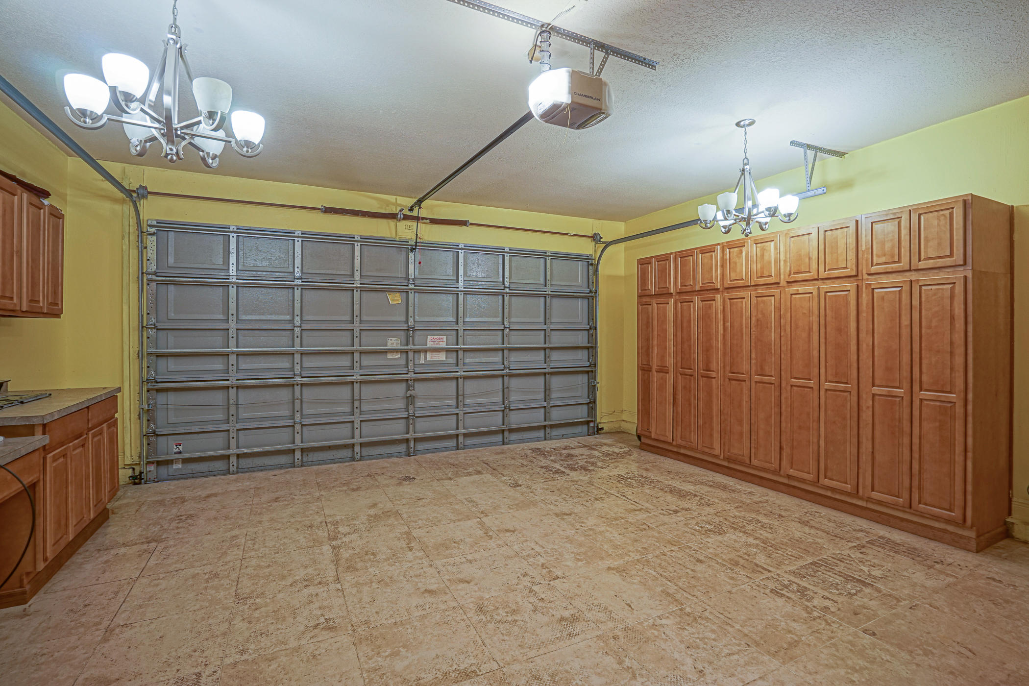 CHARDONNAY ESTATES - Residential