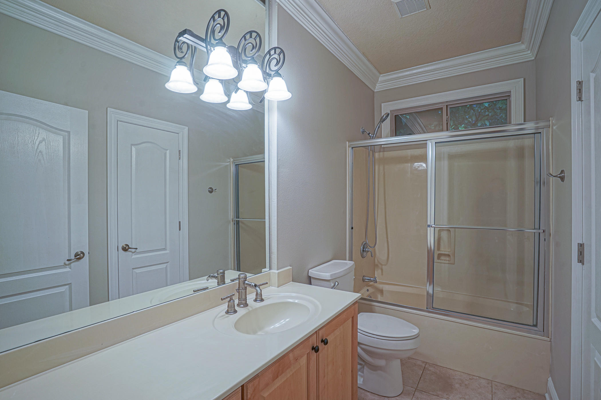 CHARDONNAY ESTATES - Residential