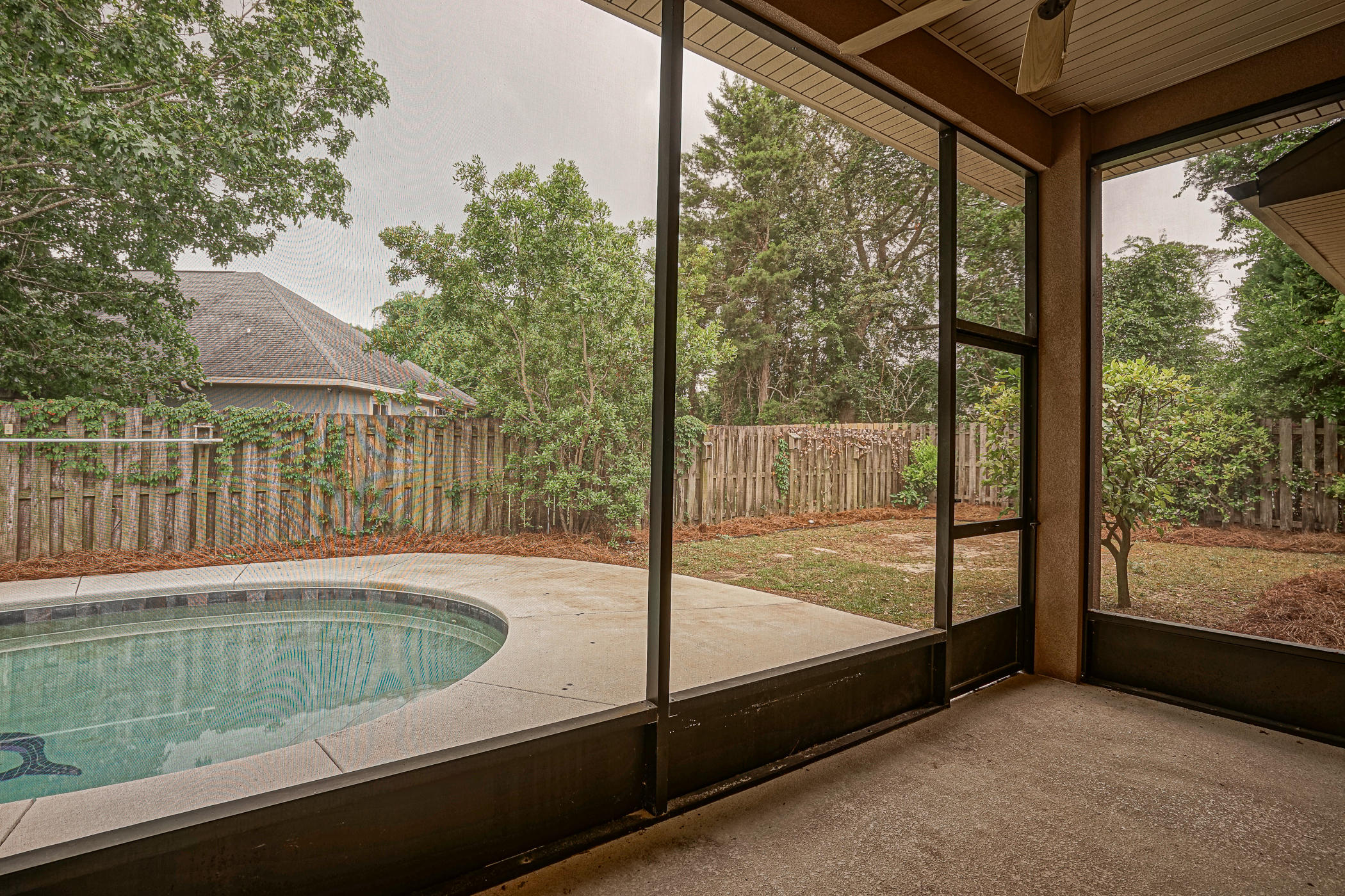 CHARDONNAY ESTATES - Residential