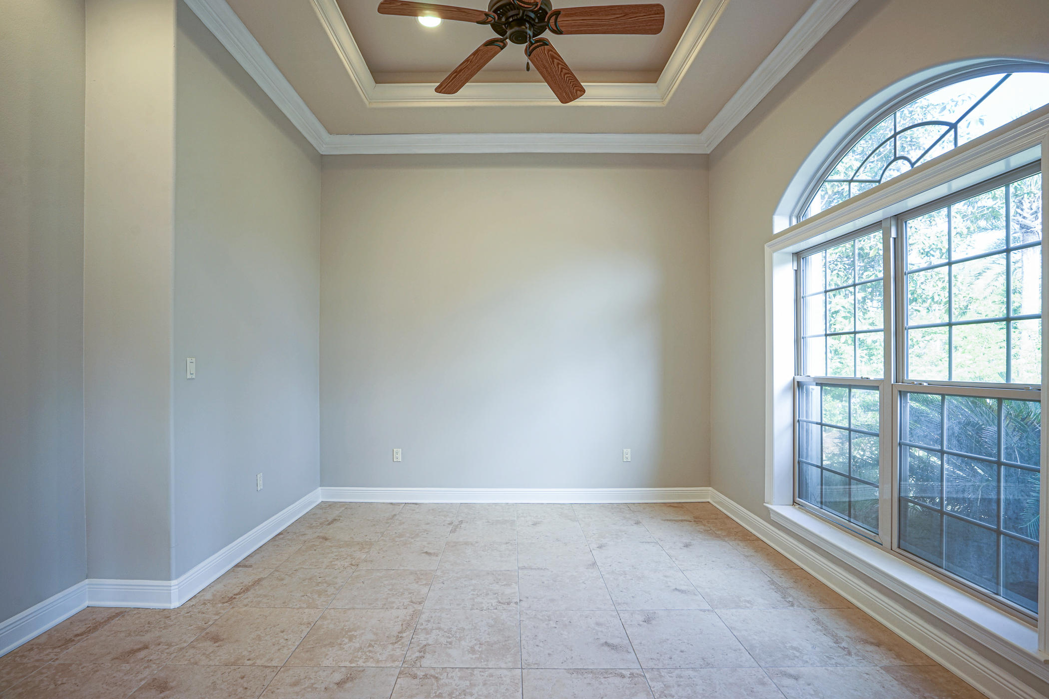 CHARDONNAY ESTATES - Residential