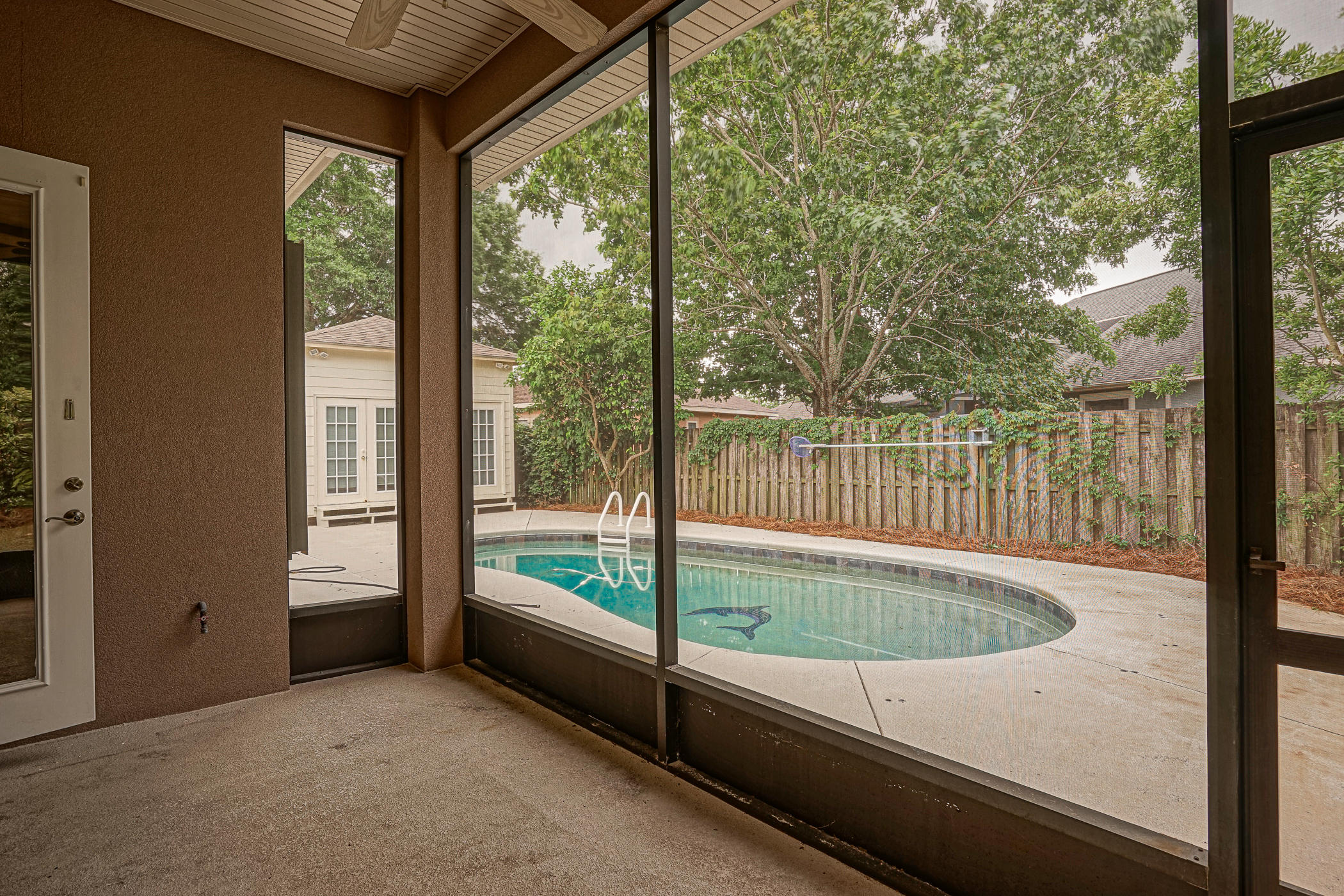 CHARDONNAY ESTATES - Residential