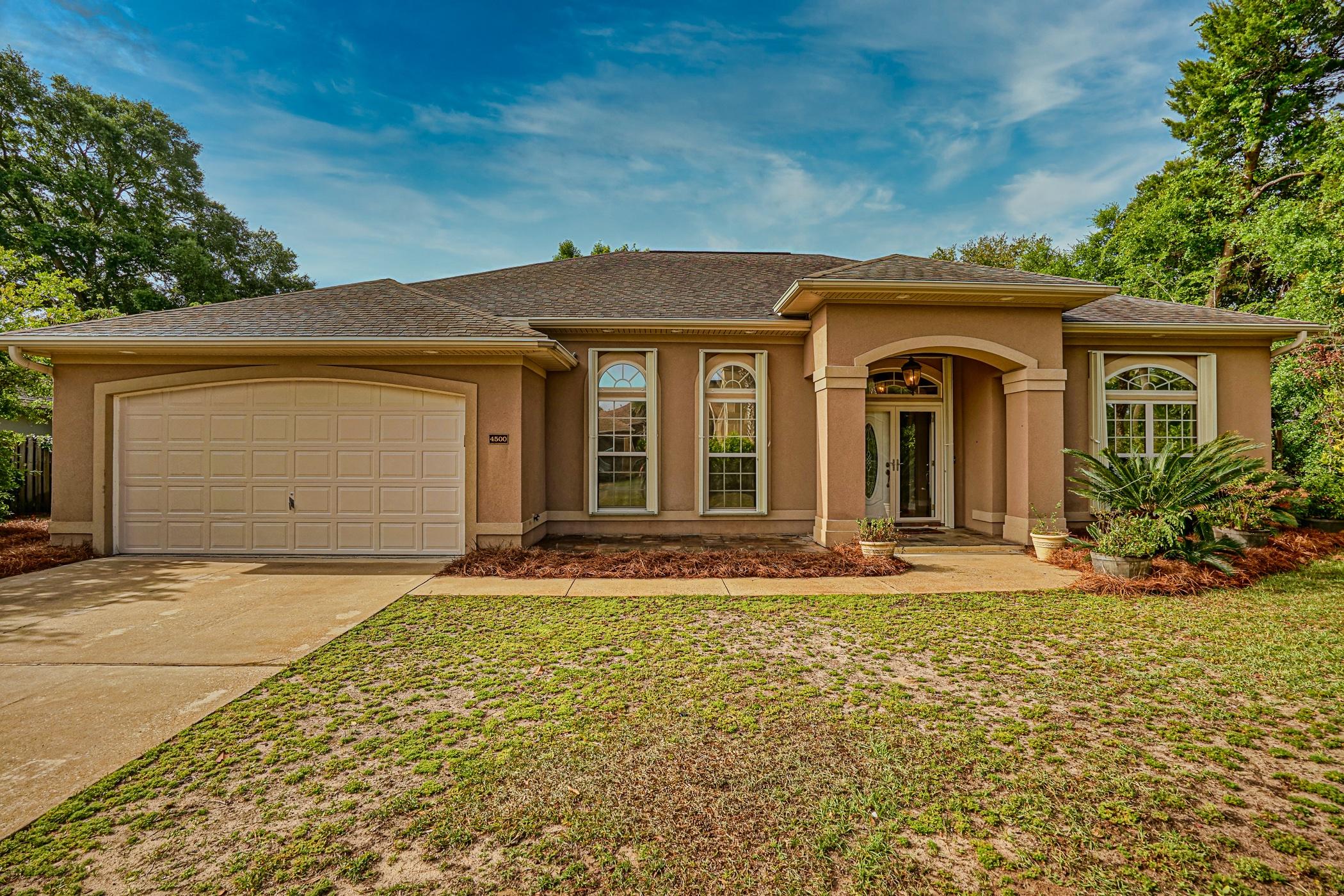 CHARDONNAY ESTATES - Residential