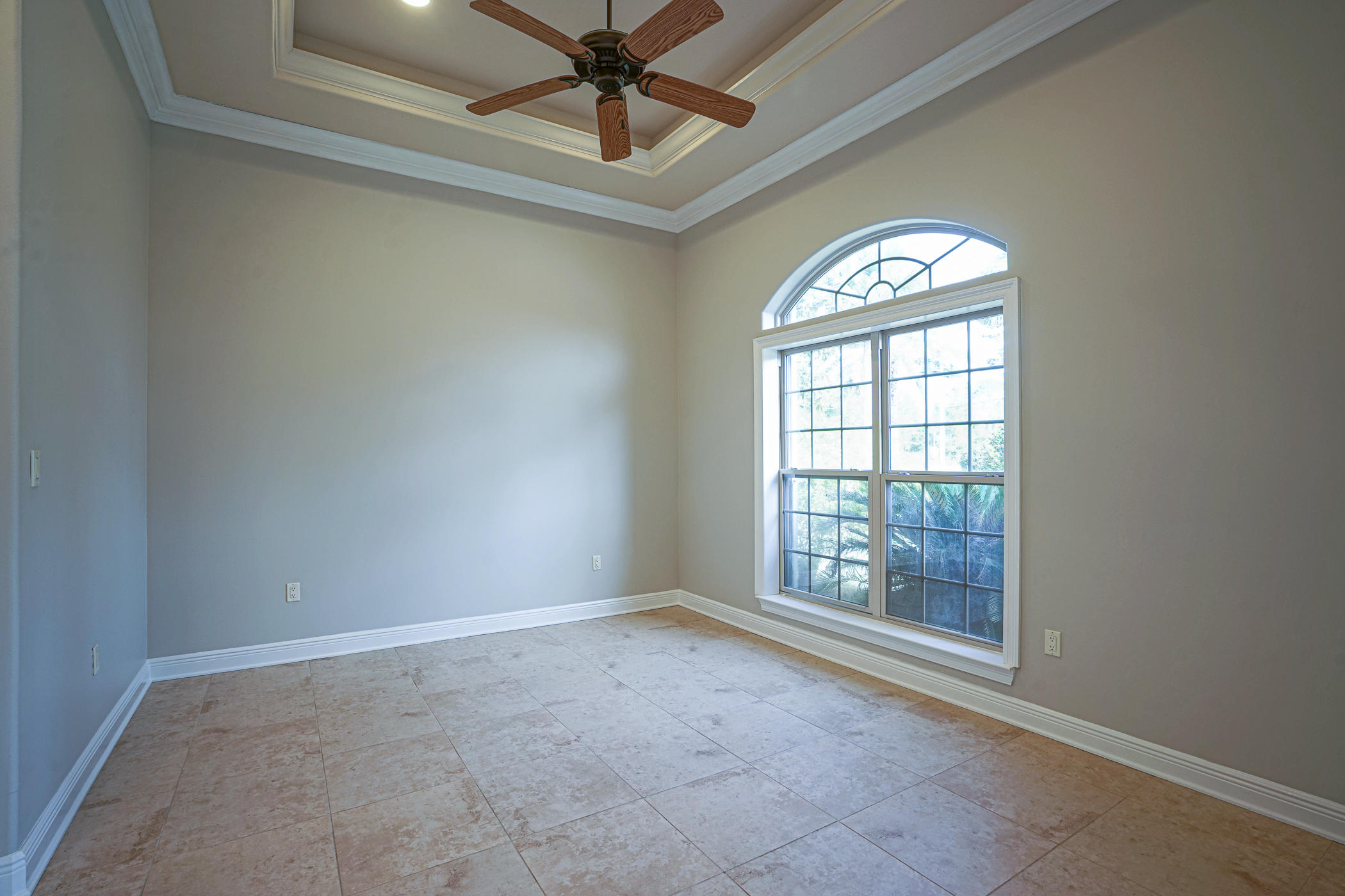 CHARDONNAY ESTATES - Residential