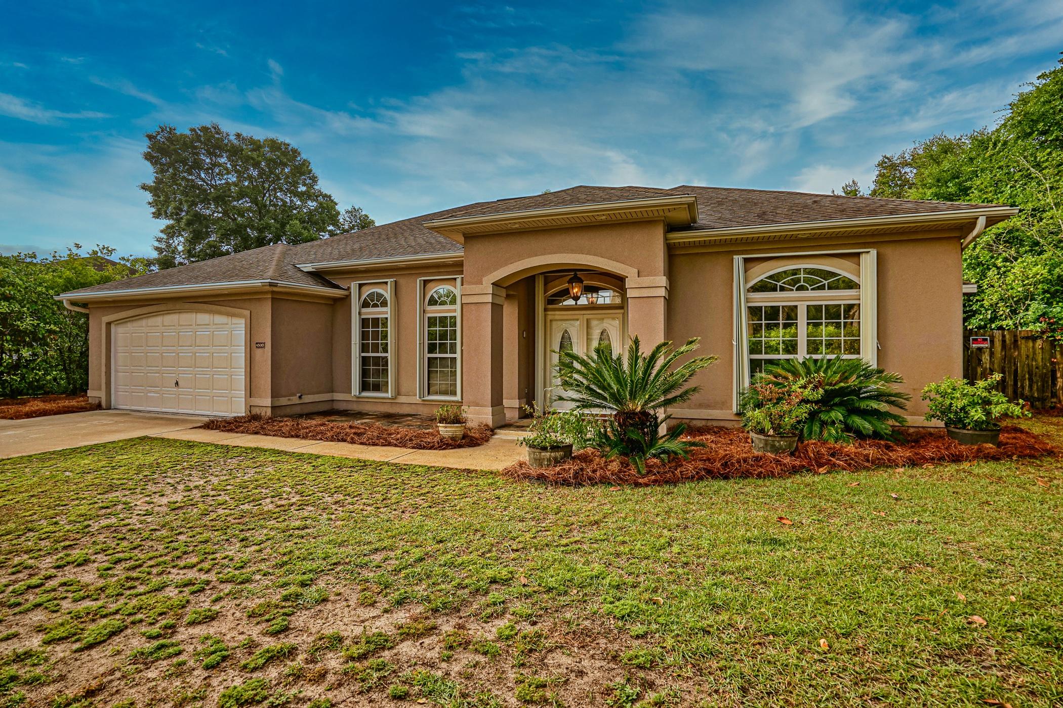 CHARDONNAY ESTATES - Residential