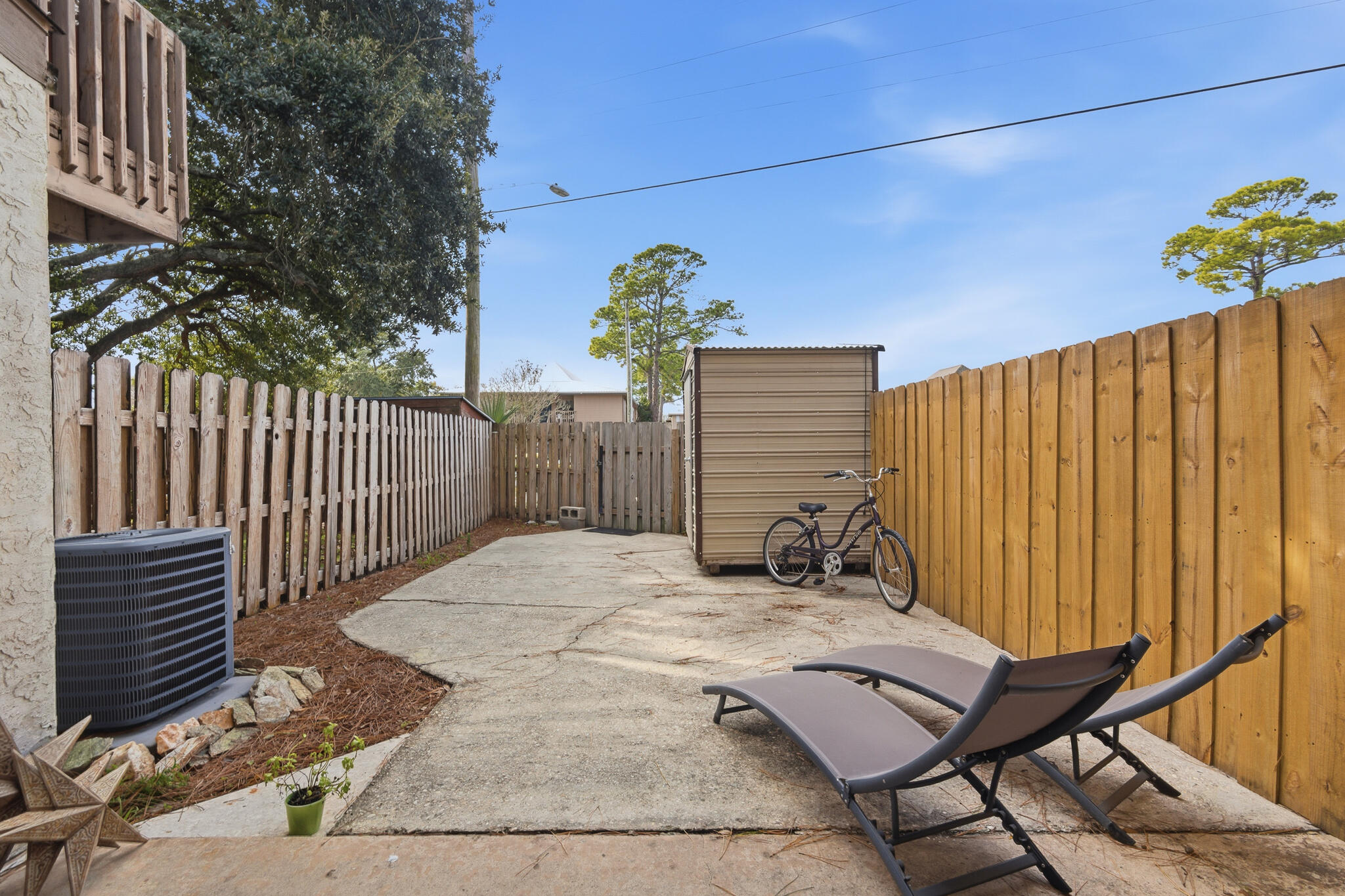 NEW WALTON VILLAGE - Residential