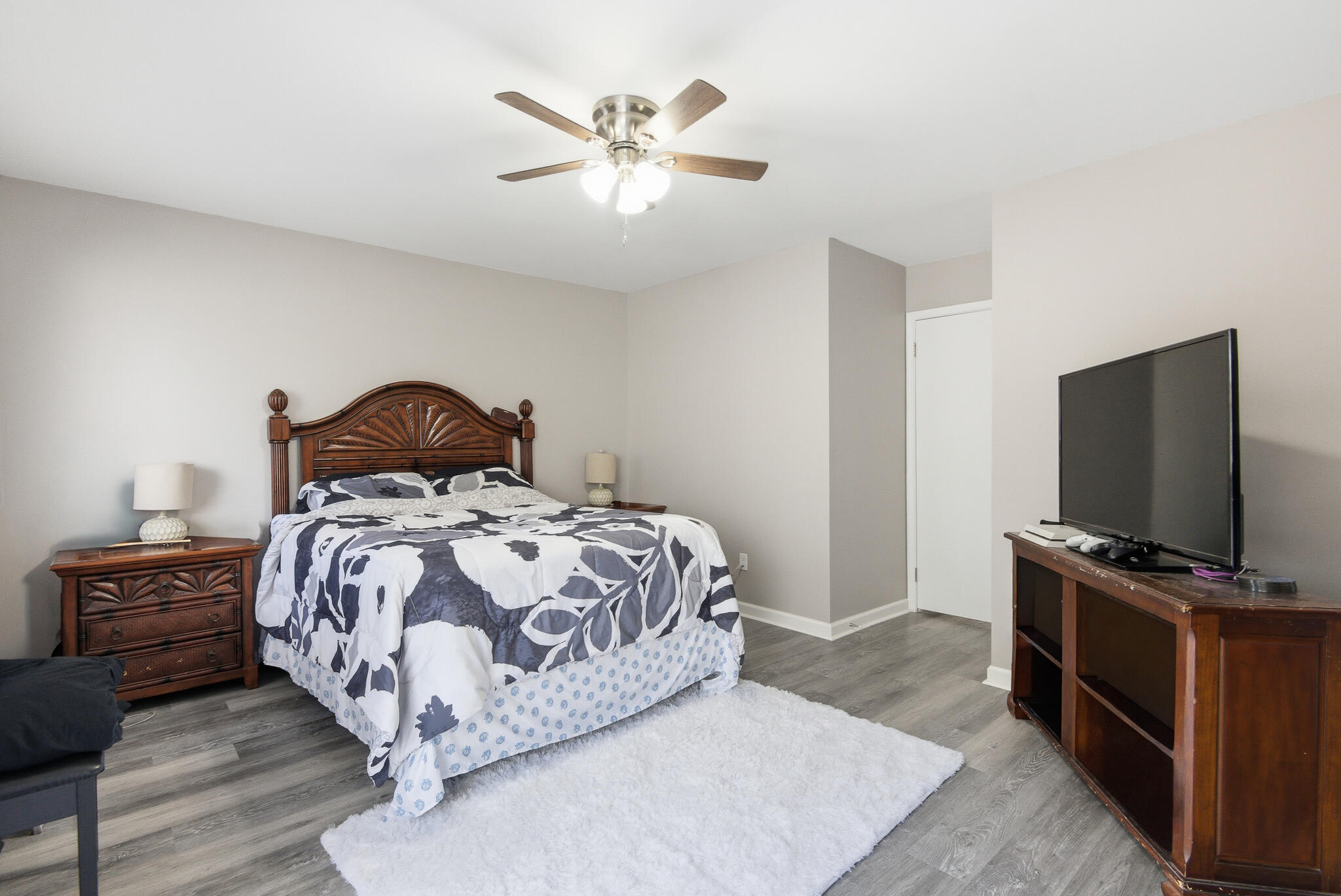 NEW WALTON VILLAGE - Residential