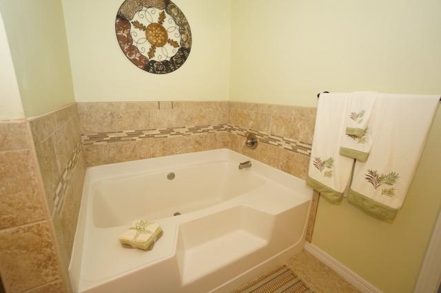 PARADISE RETREAT - Residential