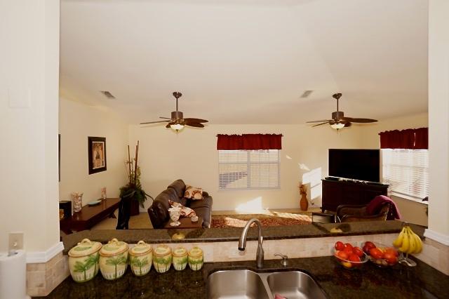 PARADISE RETREAT - Residential