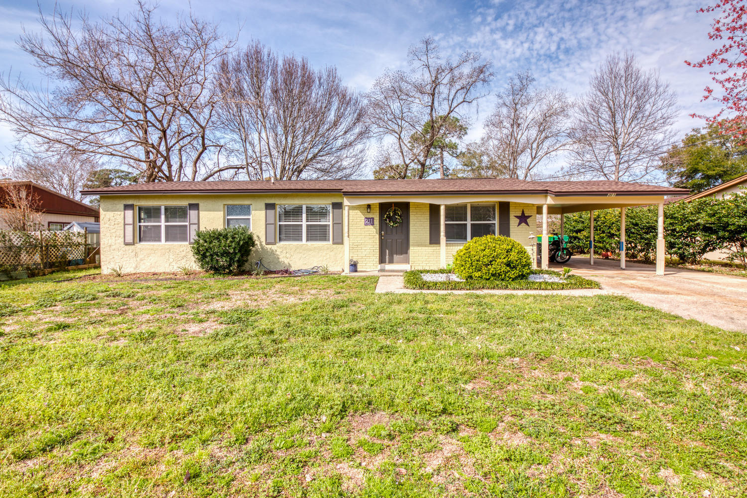 OAK TREE PARK - Residential