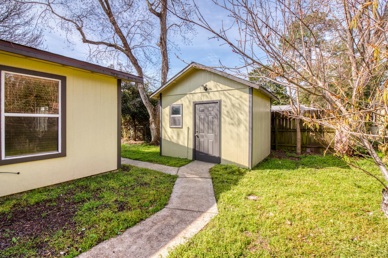 OAK TREE PARK - Residential