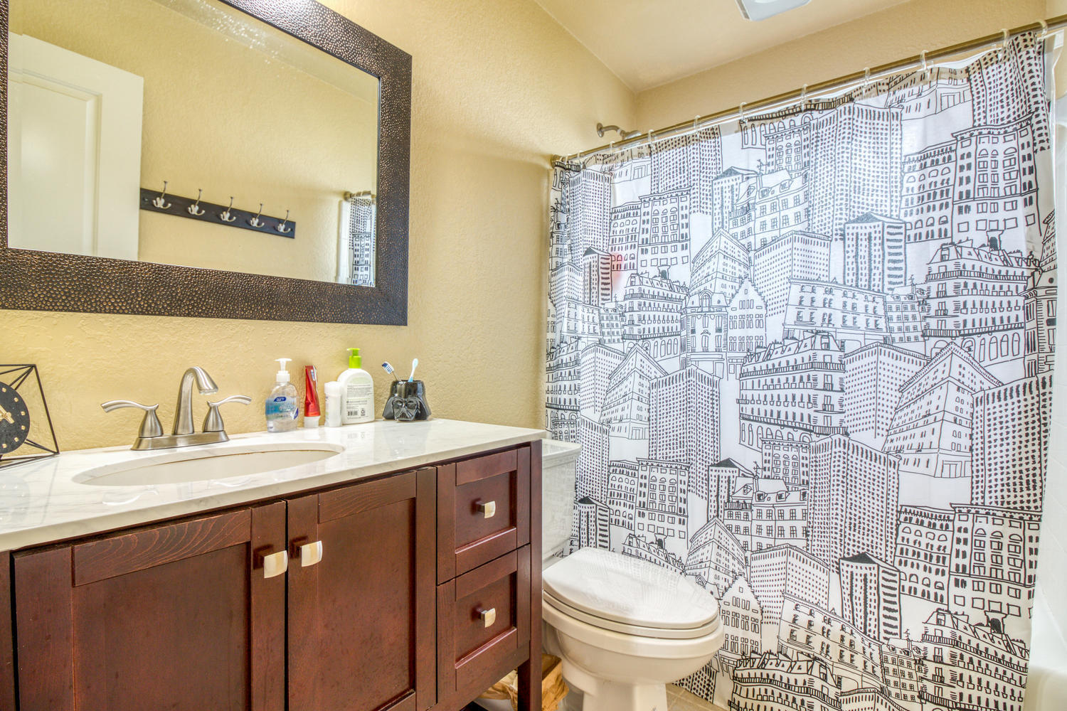 OAK TREE PARK - Residential