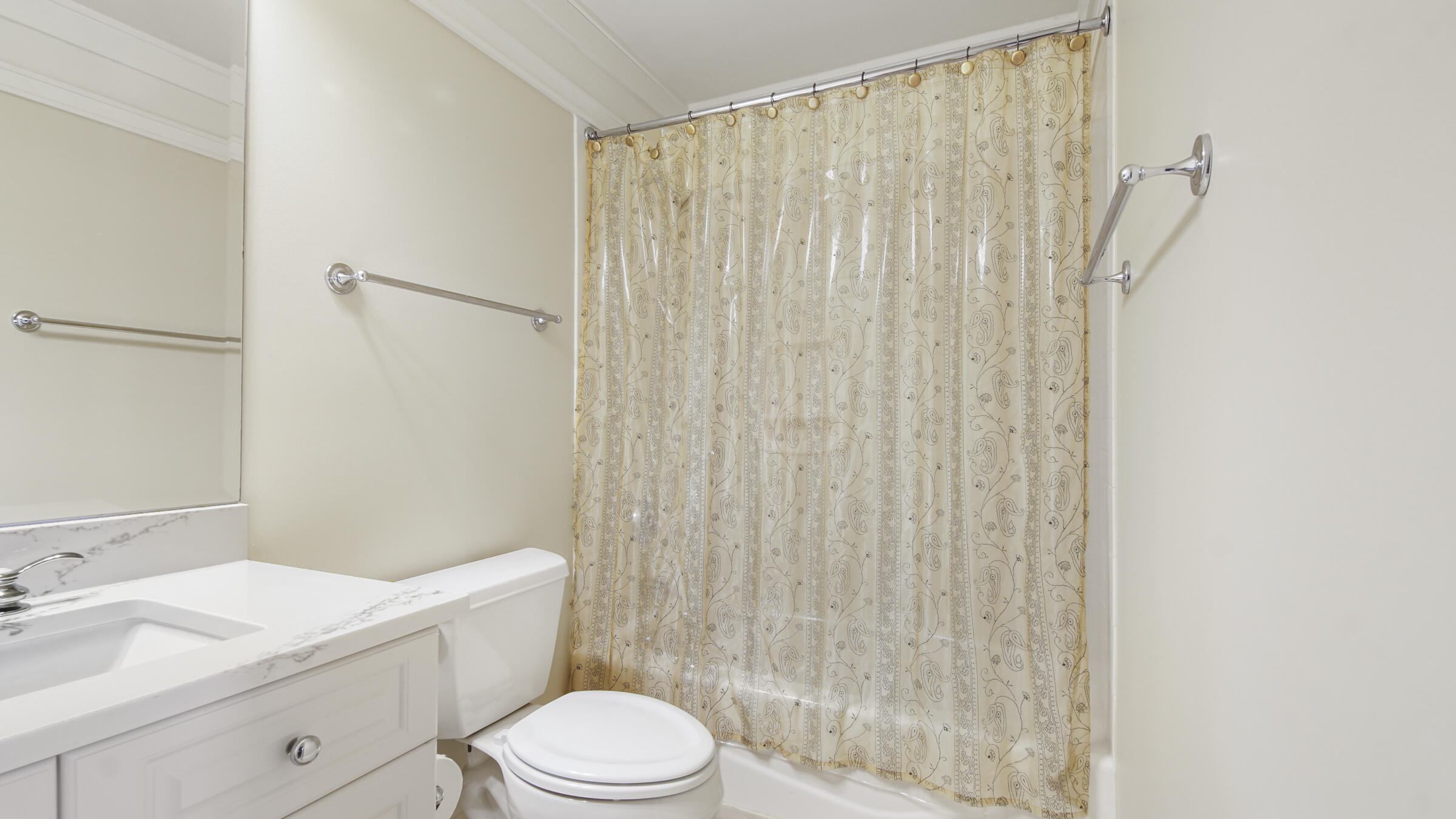 WILD HERON LAKESIDE LODGE - Residential