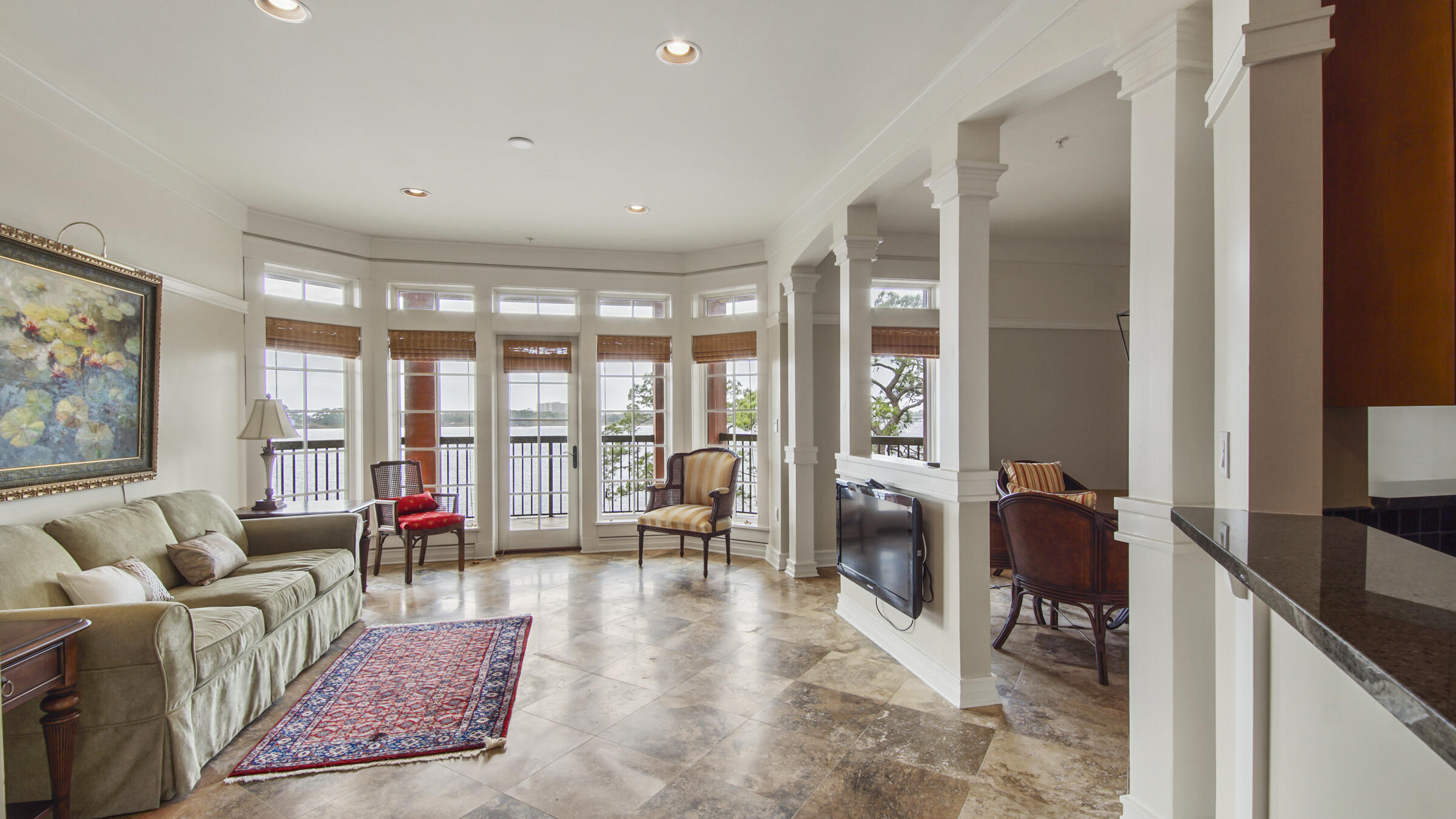 WILD HERON LAKESIDE LODGE - Residential