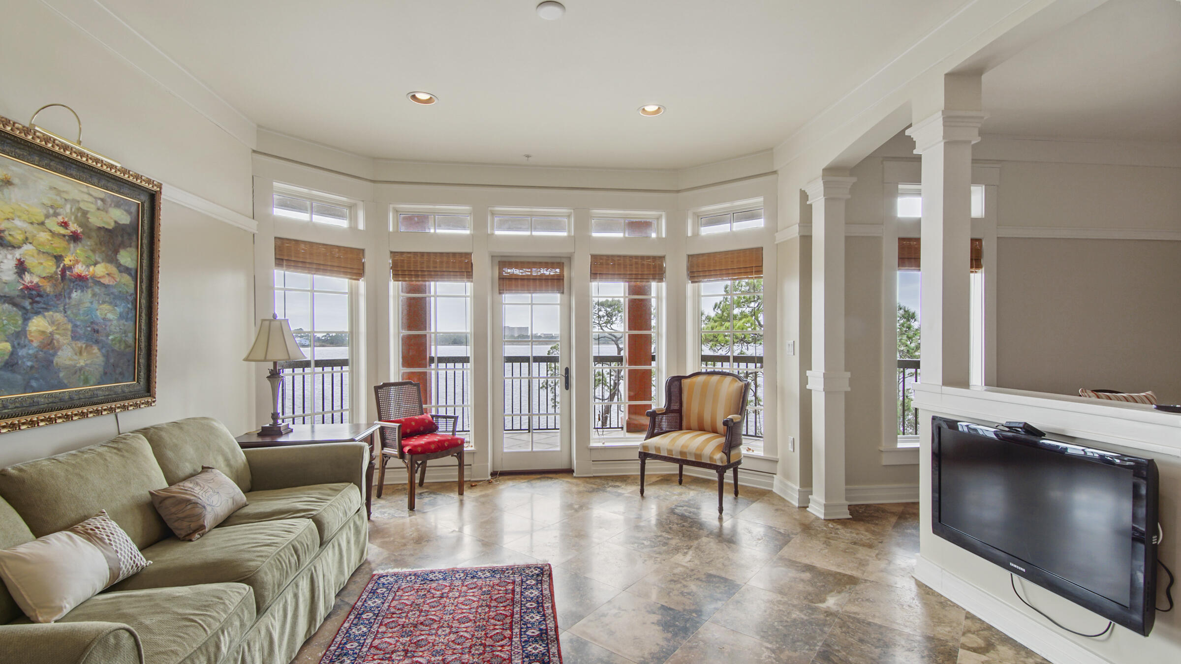 WILD HERON LAKESIDE LODGE - Residential