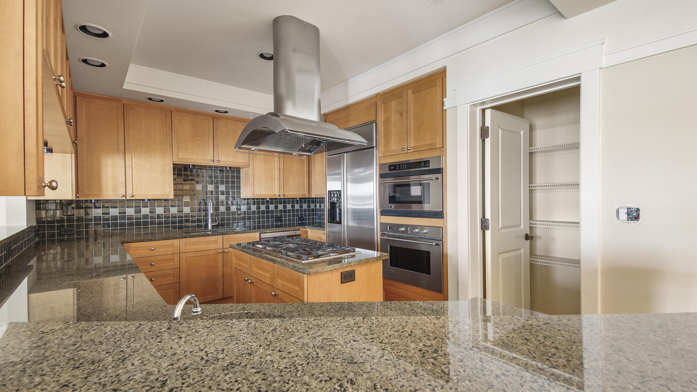 WILD HERON LAKESIDE LODGE - Residential