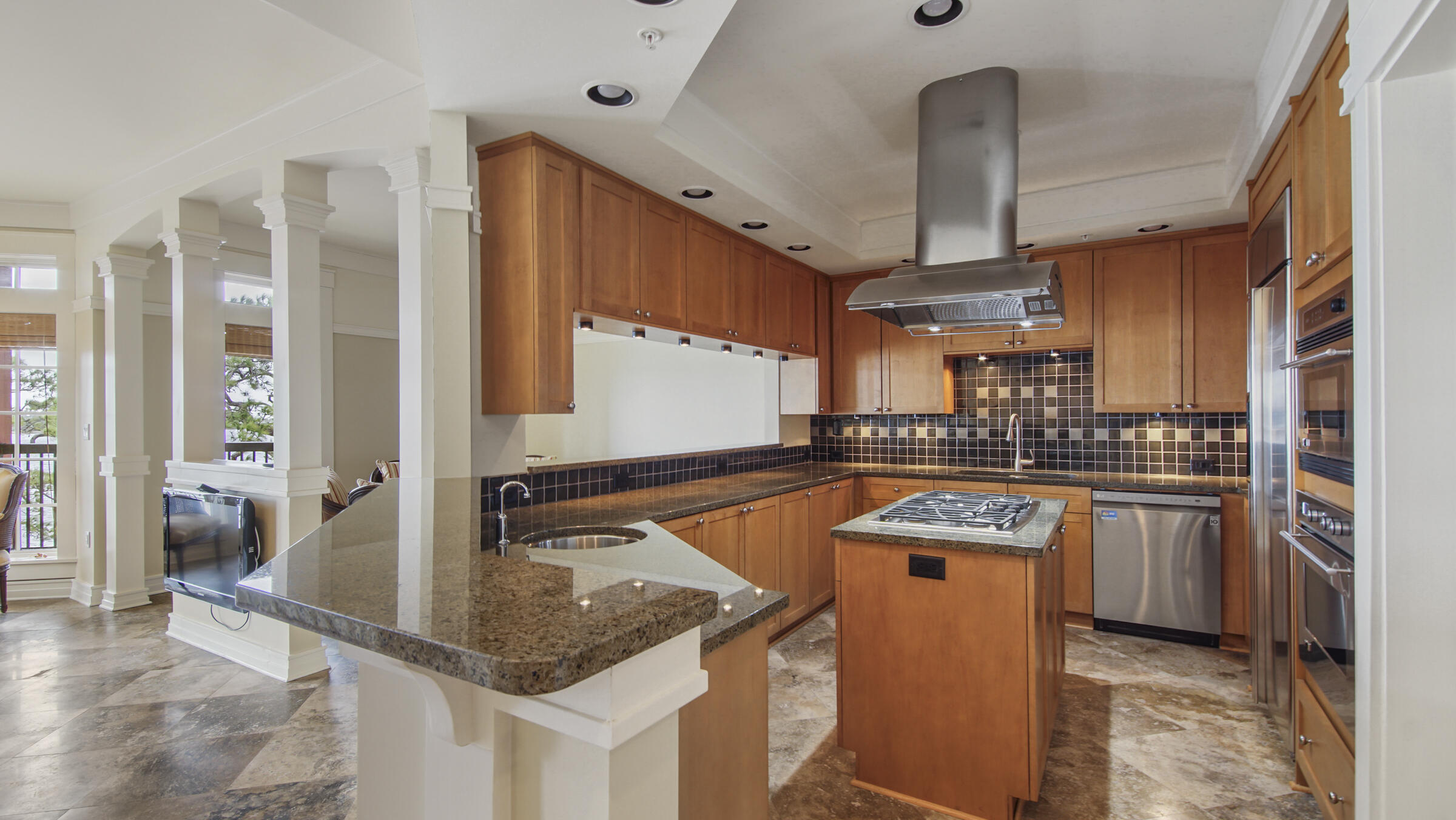 WILD HERON LAKESIDE LODGE - Residential