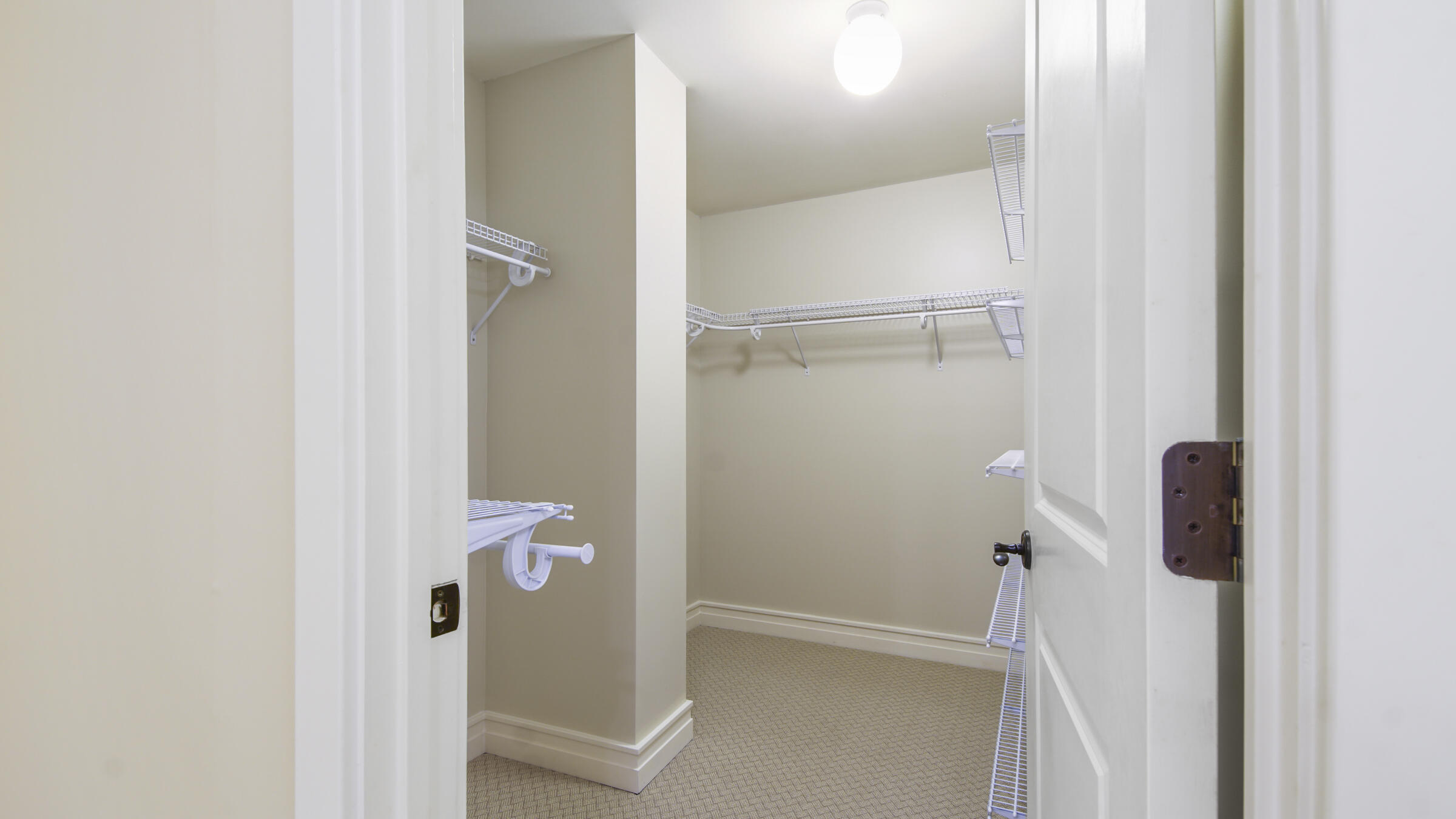 WILD HERON LAKESIDE LODGE - Residential