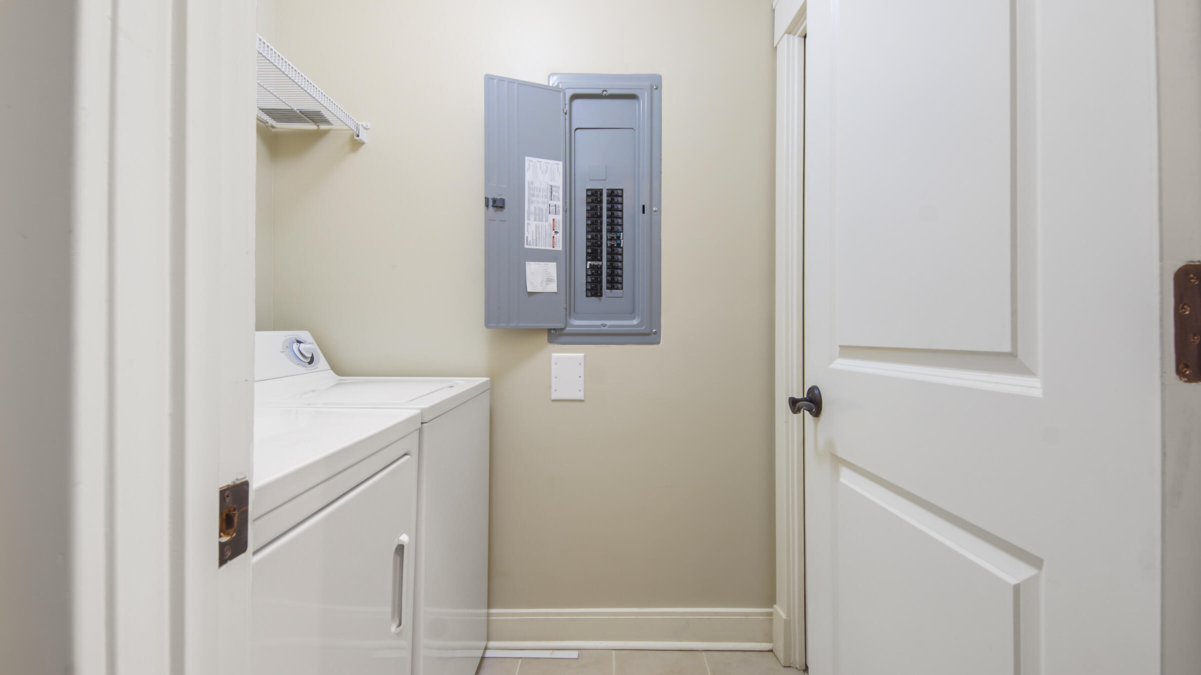 WILD HERON LAKESIDE LODGE - Residential