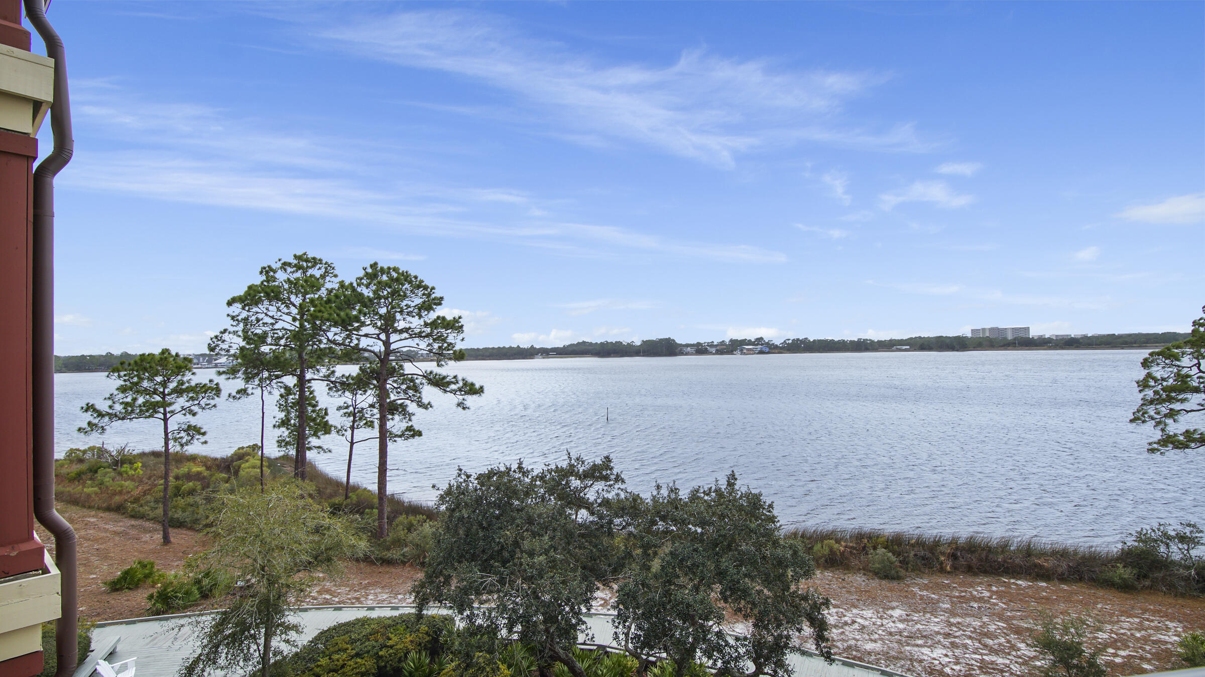 WILD HERON LAKESIDE LODGE - Residential