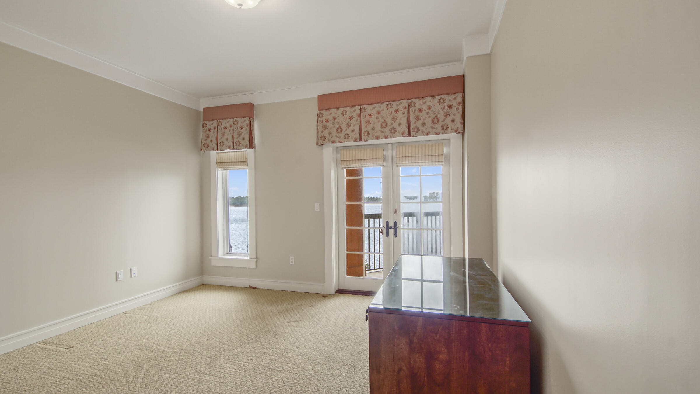 WILD HERON LAKESIDE LODGE - Residential