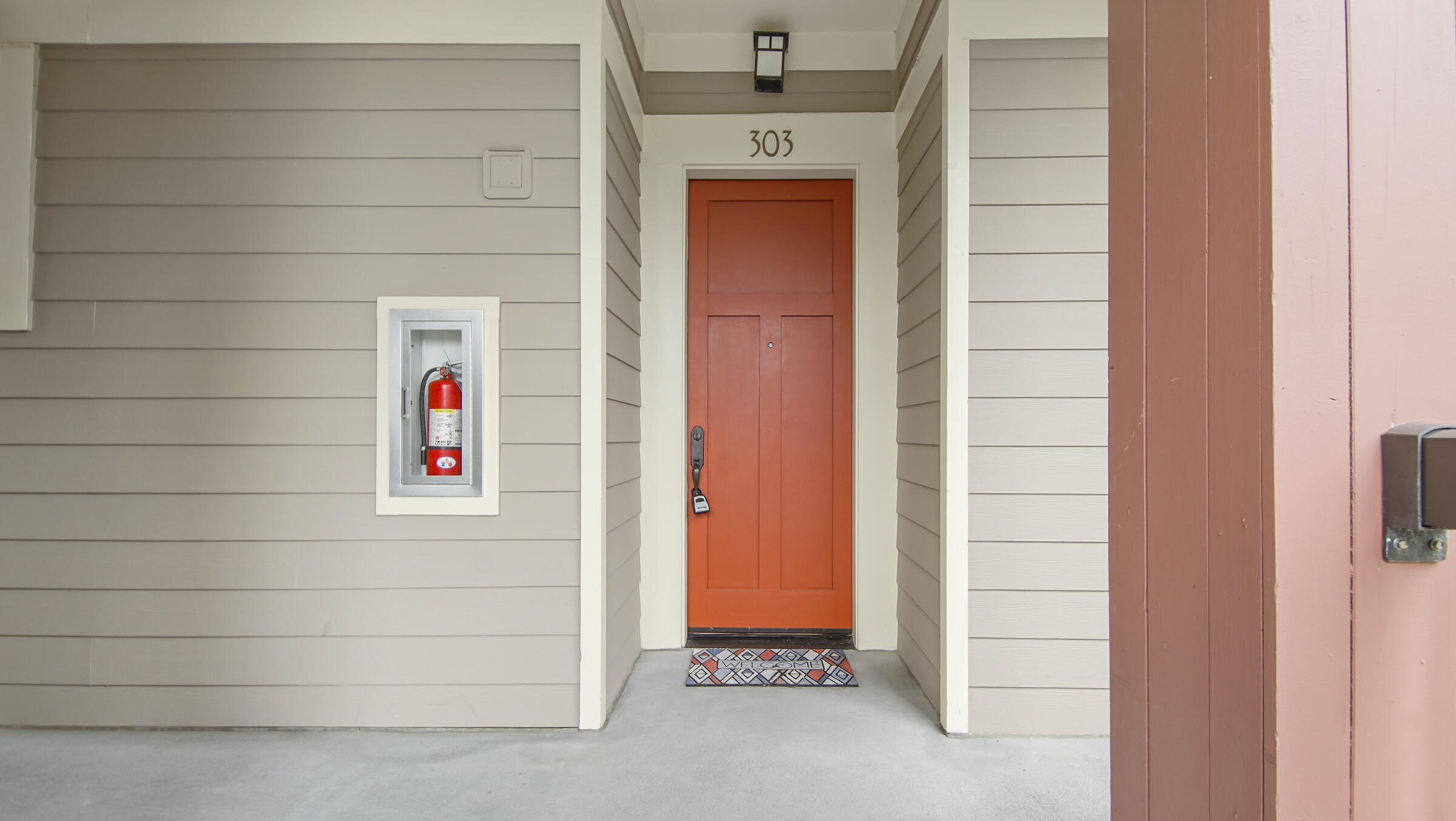 WILD HERON LAKESIDE LODGE - Residential