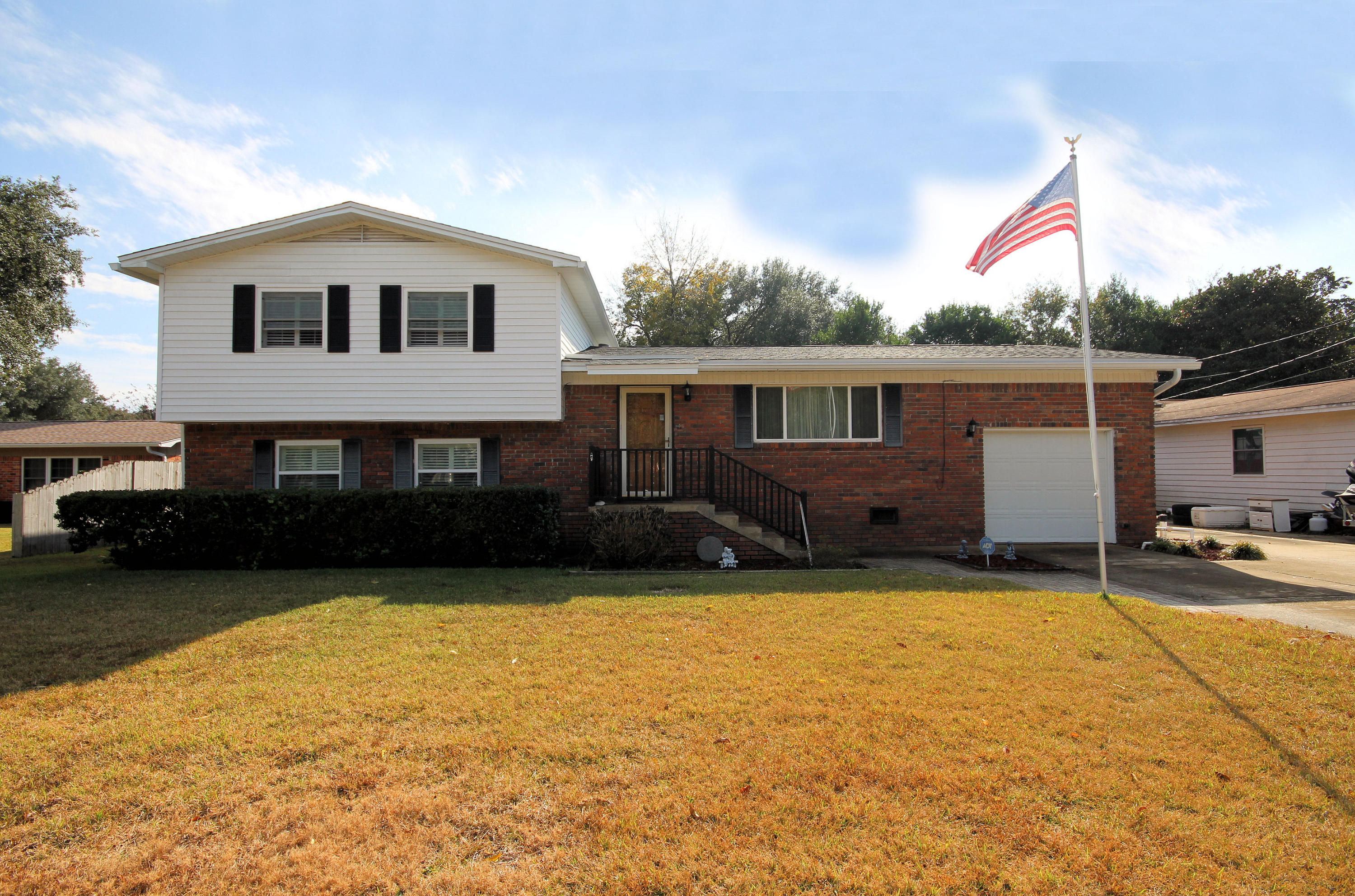 BAYOU WOODS 2ND ADDN - Residential