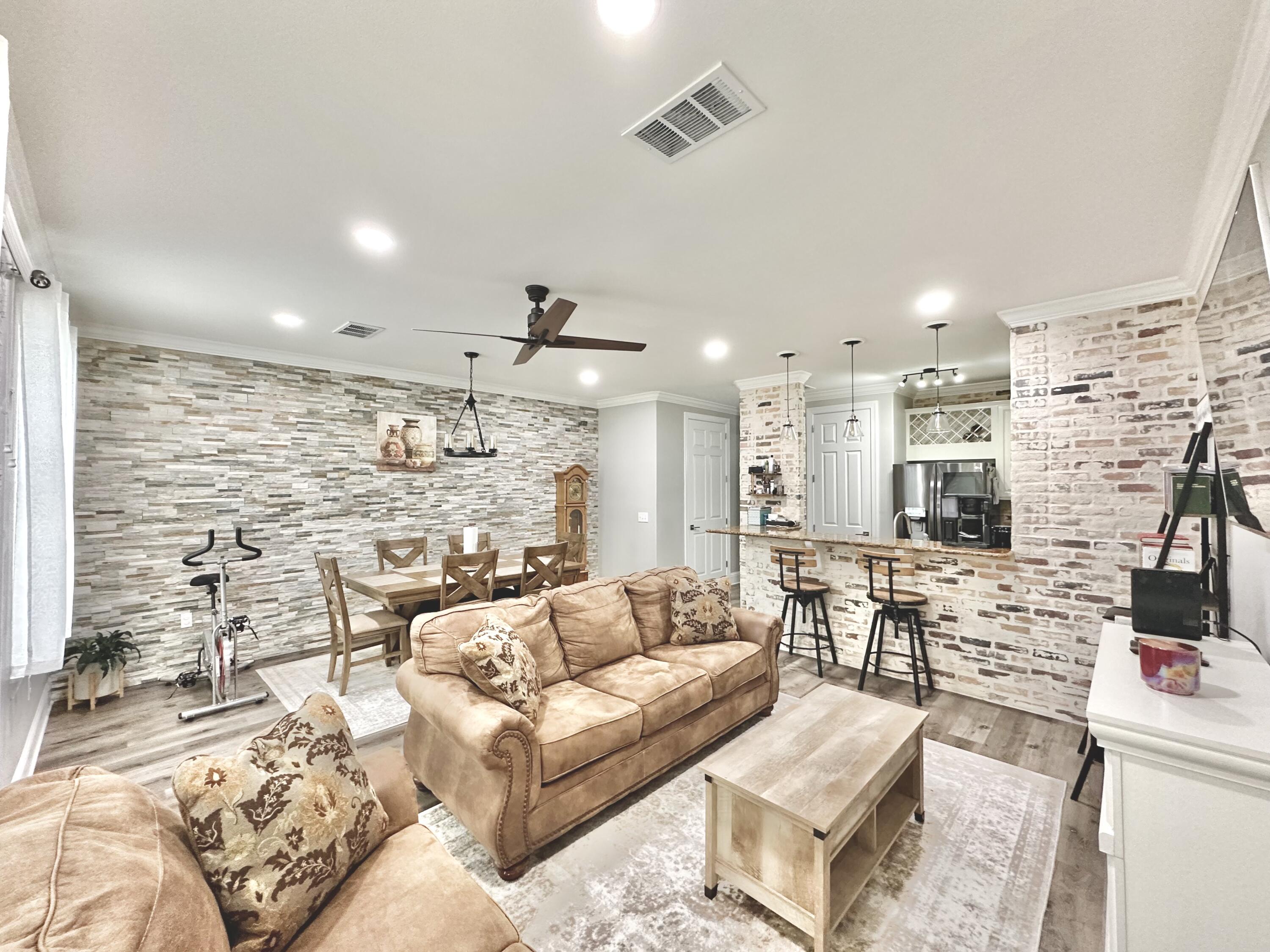 EAGLE BAY - Residential