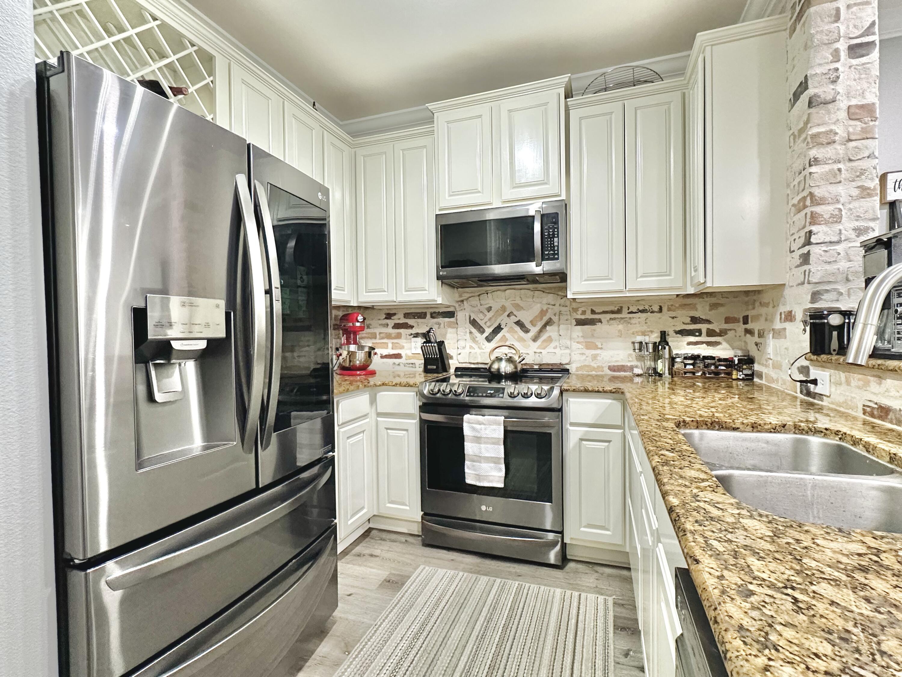 EAGLE BAY - Residential