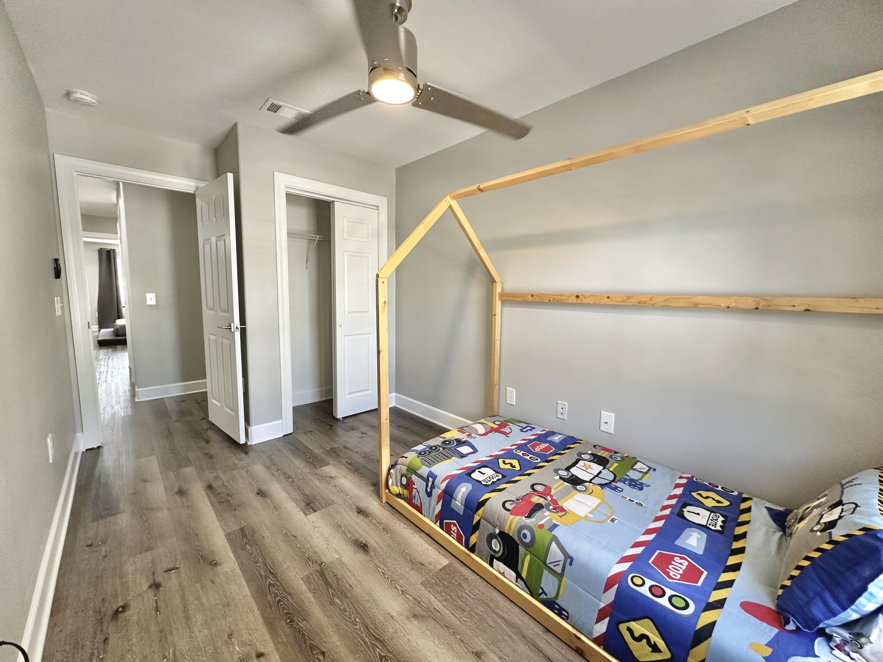 EAGLE BAY - Residential