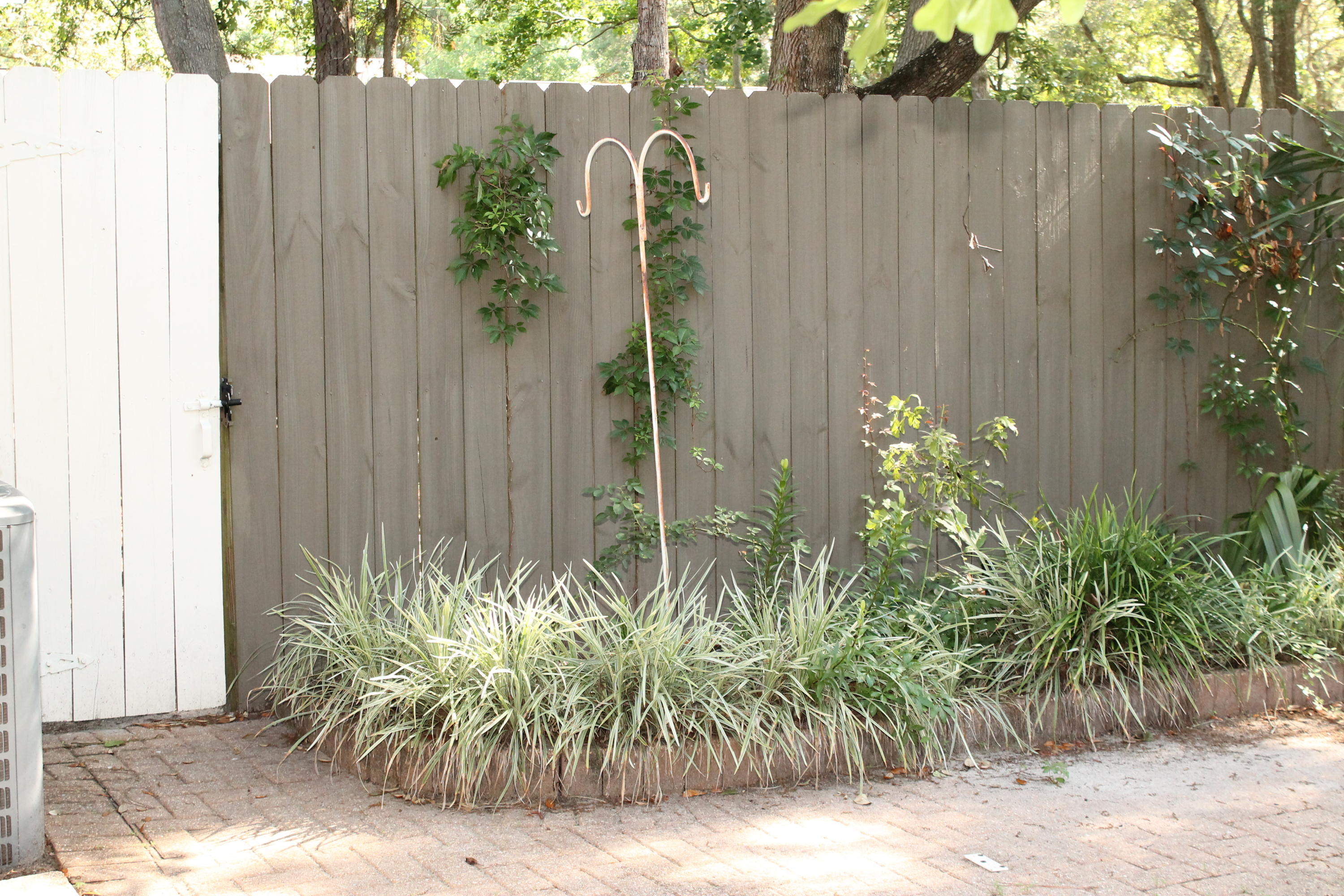 PORT DIXIE MANOR - Residential