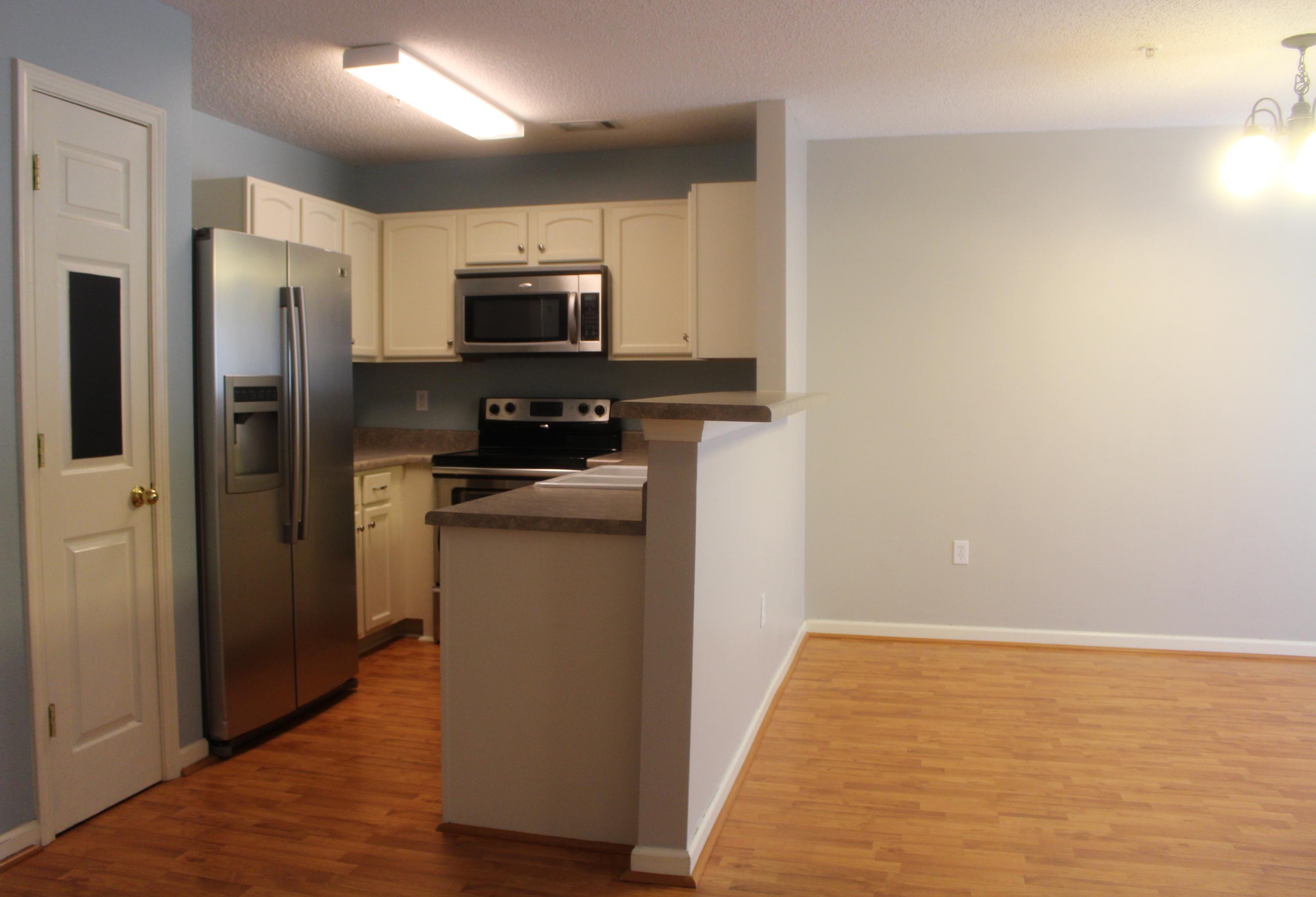 ROLLING PINES T/H LOT 1 BLK B - Residential