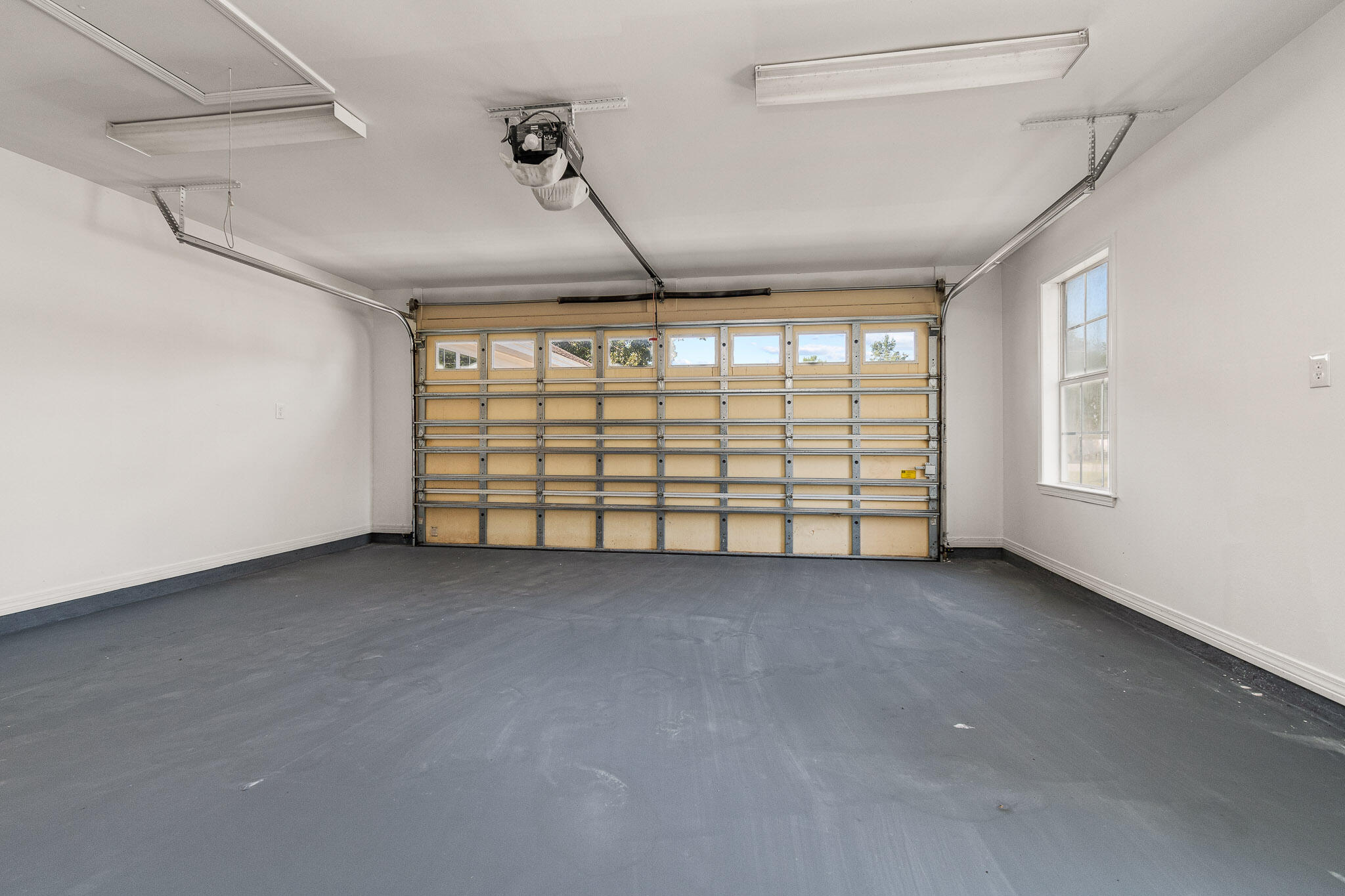 OAKWOOD LAKES ESTATES - Residential