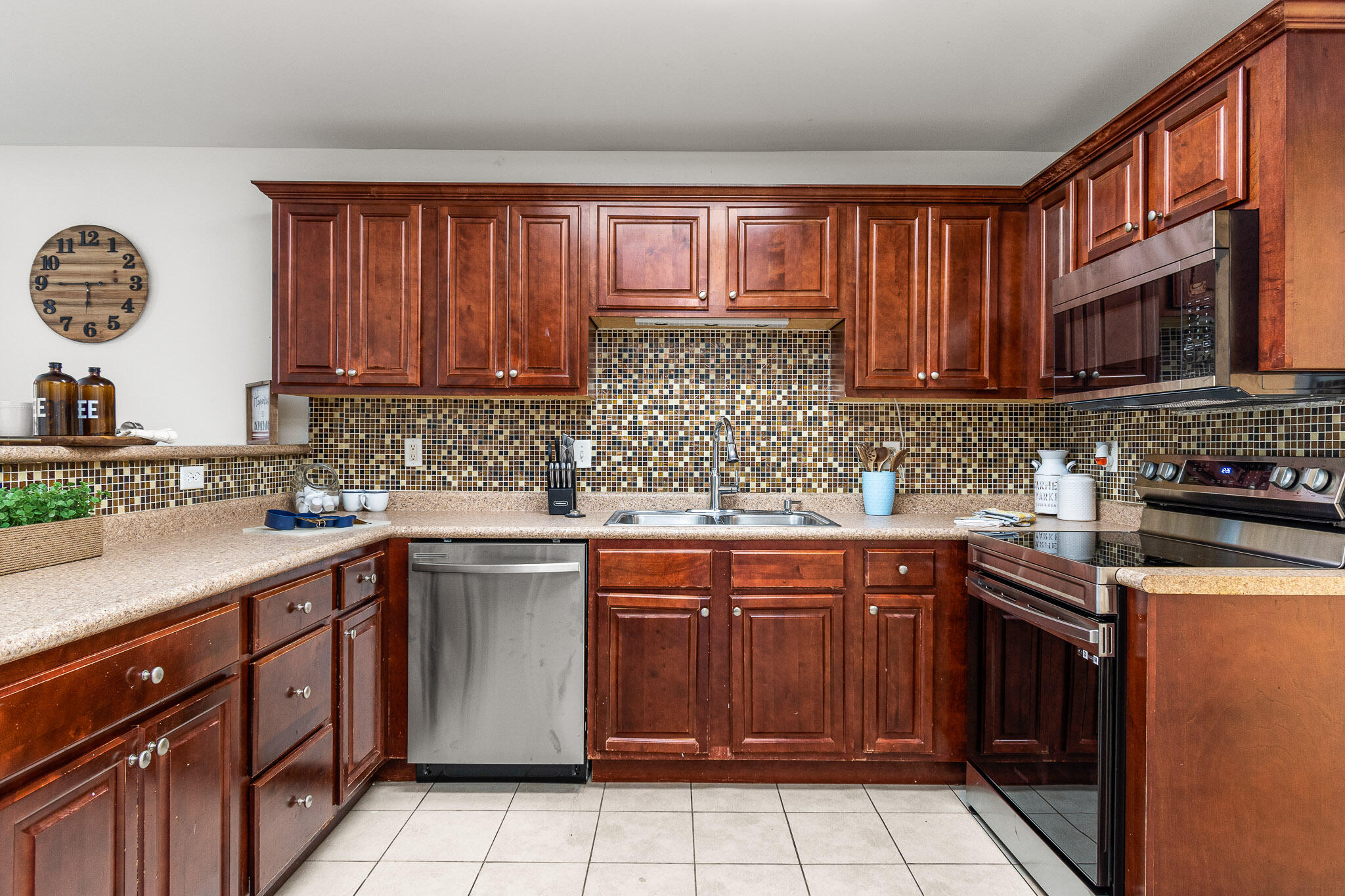 OAKWOOD LAKES ESTATES - Residential