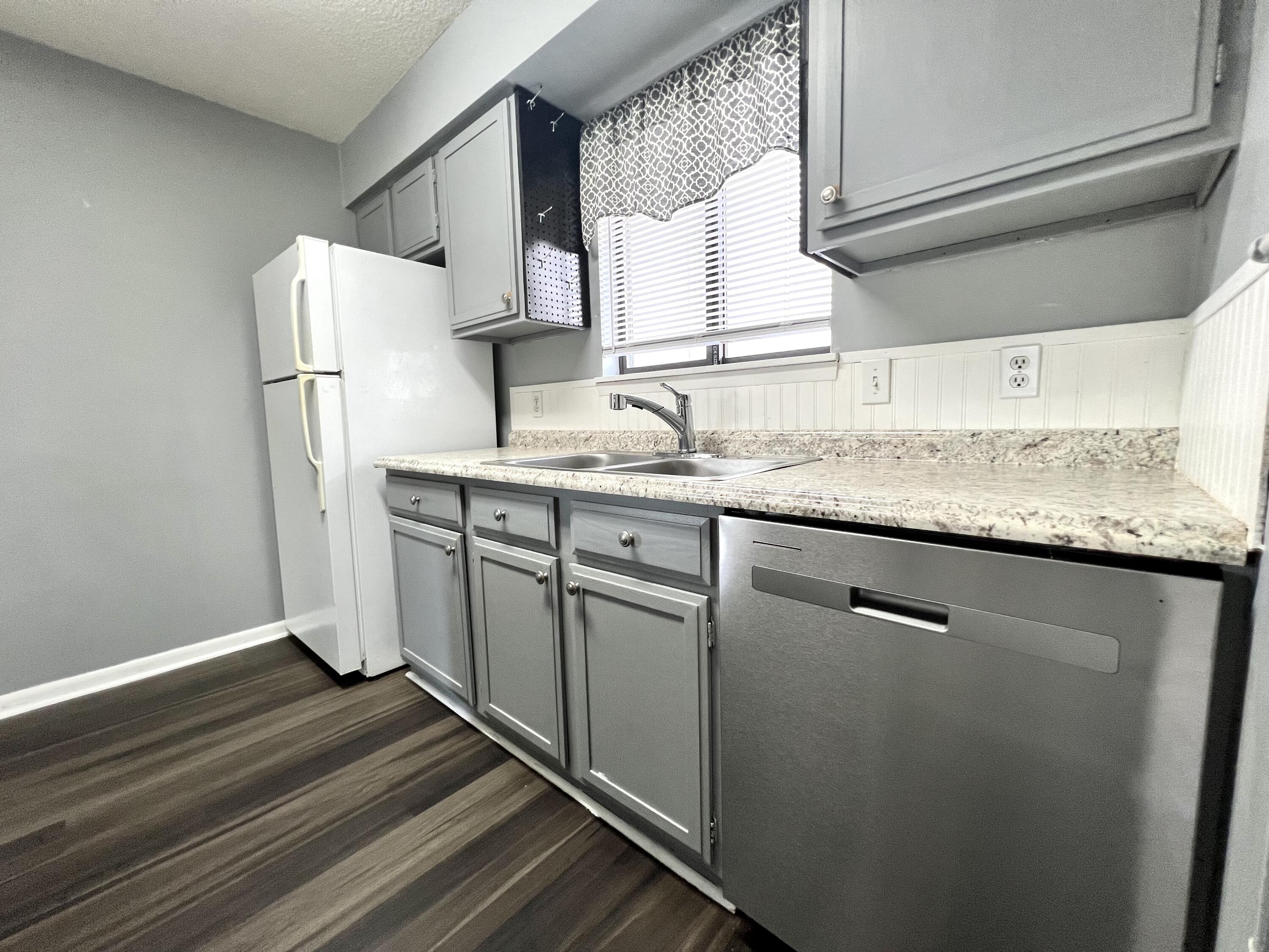 CEDAR RIDGE - Residential Lease