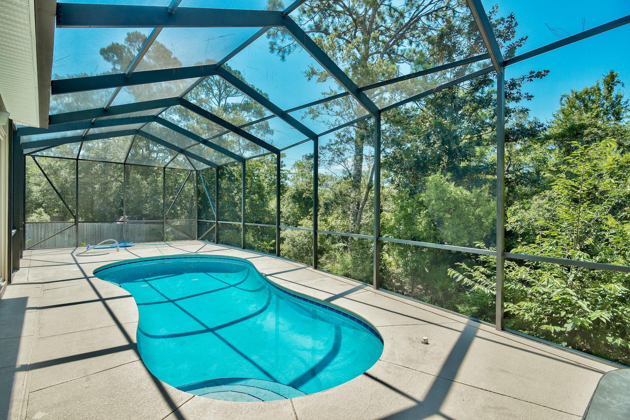 CHARDONNAY ESTATES - Residential