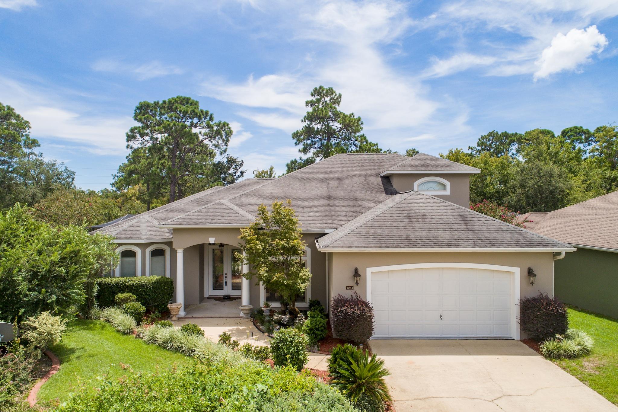 CHARDONNAY ESTATES - Residential
