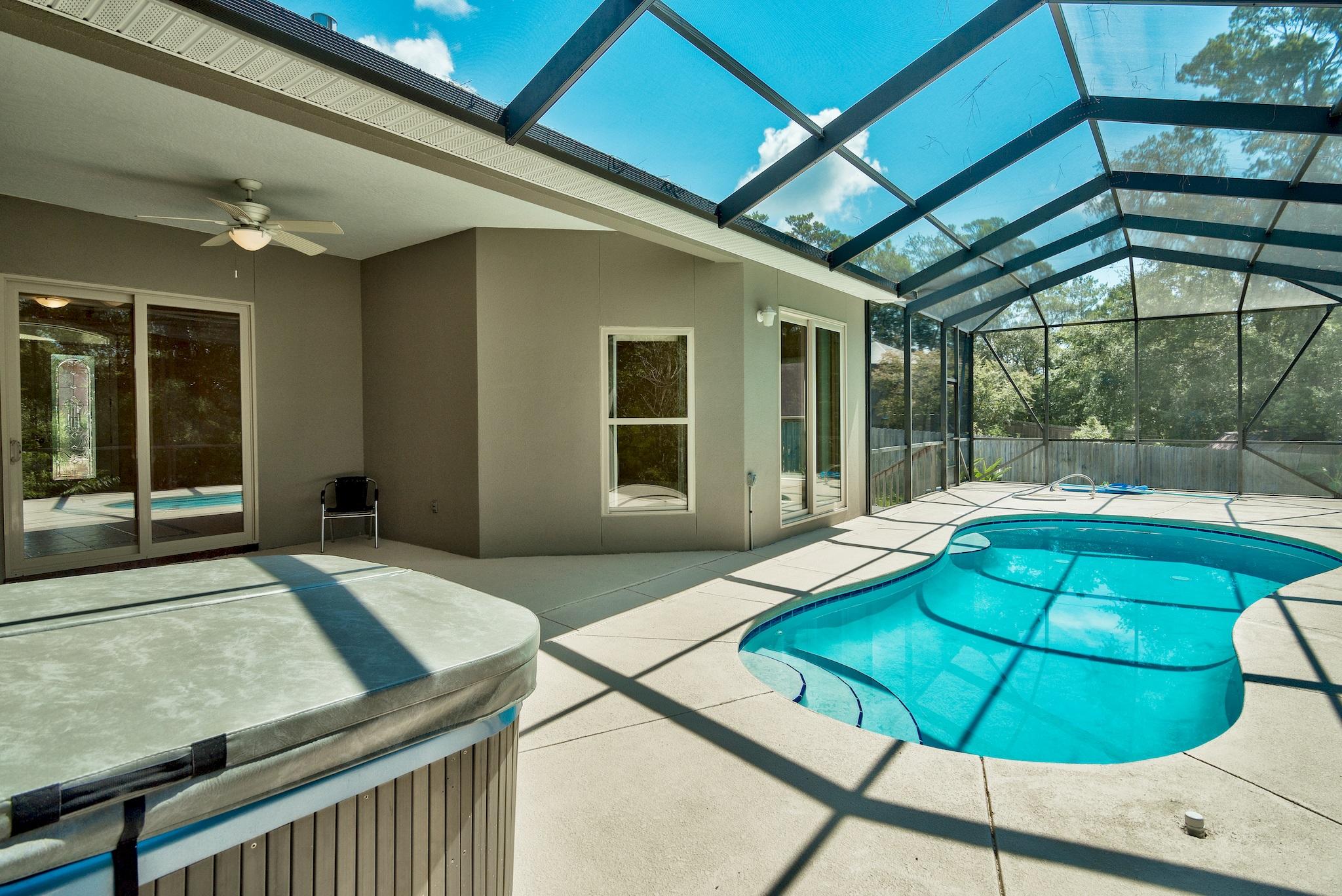 CHARDONNAY ESTATES - Residential