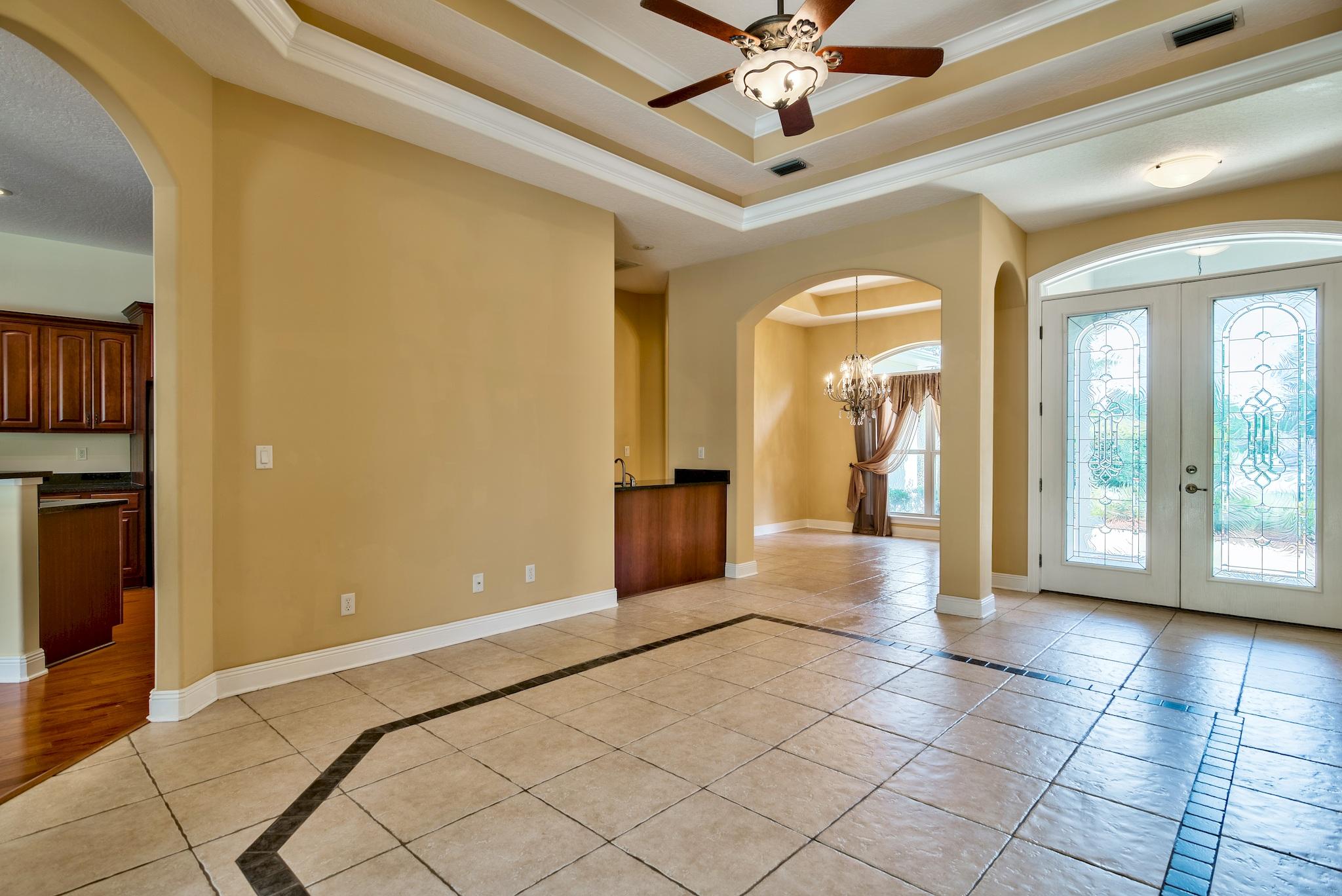 CHARDONNAY ESTATES - Residential