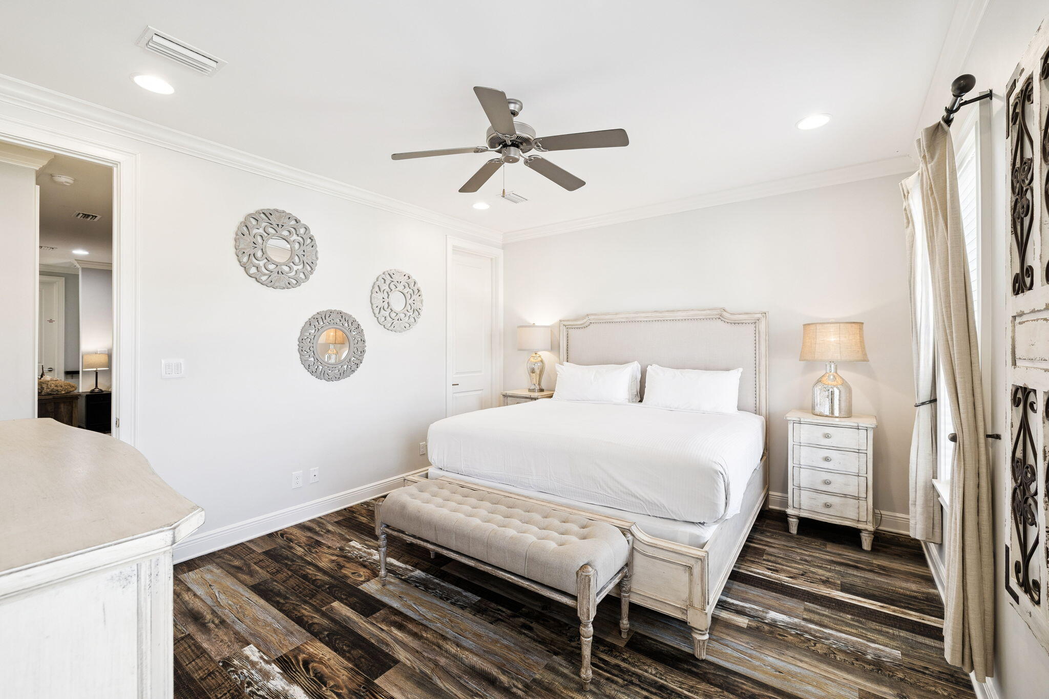 Villa Lago - Residential