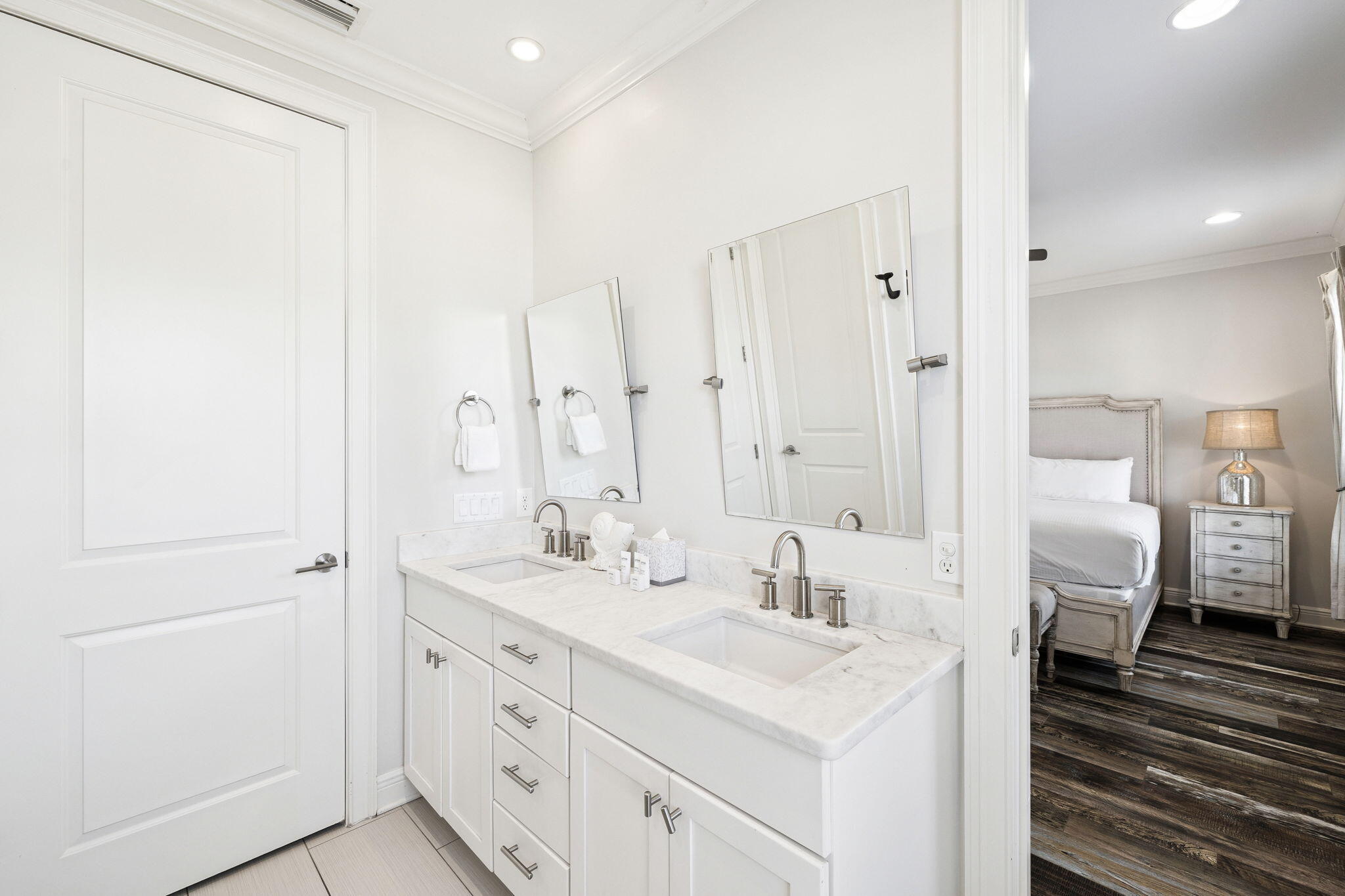 Villa Lago - Residential