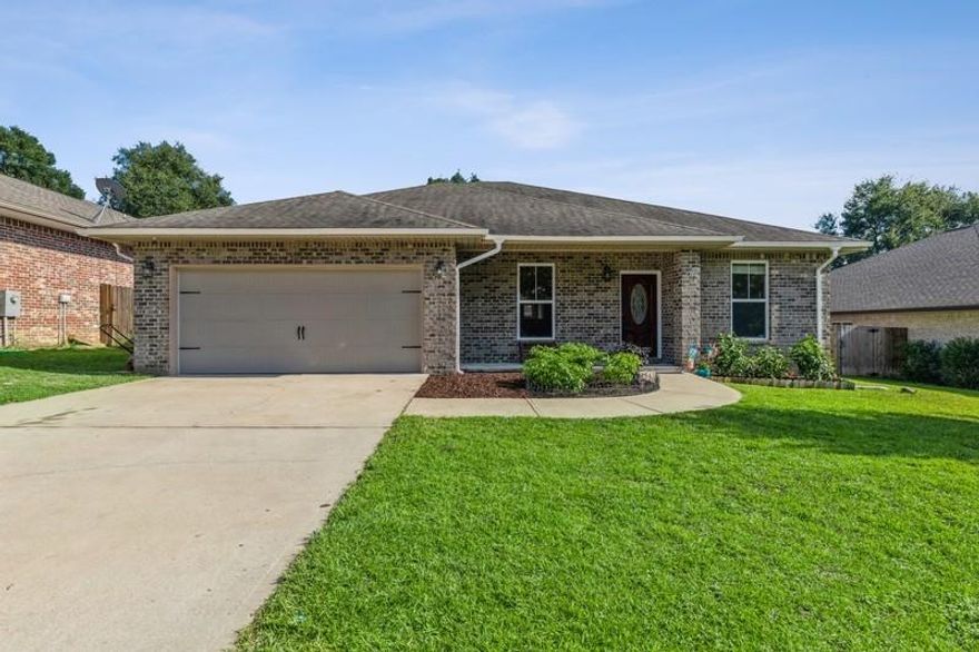 Highly desired location in Crestview! New Carpets through out all bedrooms and closets. Home was deep cleaned ready for new owners. This home is very well maintained and has an exquisite kitchen. The fridge is a must see built in French door stainless steel restaurant/commercial grade fridge. The kitchen has plenty of lighting and lots of cabinet space with granite counter tops. This home has a split floor plan and 8 ft. ceilings, Hardwood Floors in main living areas, Tile Flooring in Bathrooms and wet areas, WW new carpet in all bedrooms and closet. Bathrooms have cultured marble double vanities. With a whirlpool garden tub shower combo. 2 large walk-in closets in owner suite bathroom.