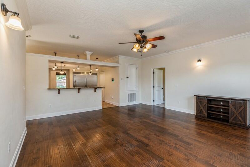 TRAILWOOD ESTATES - Residential