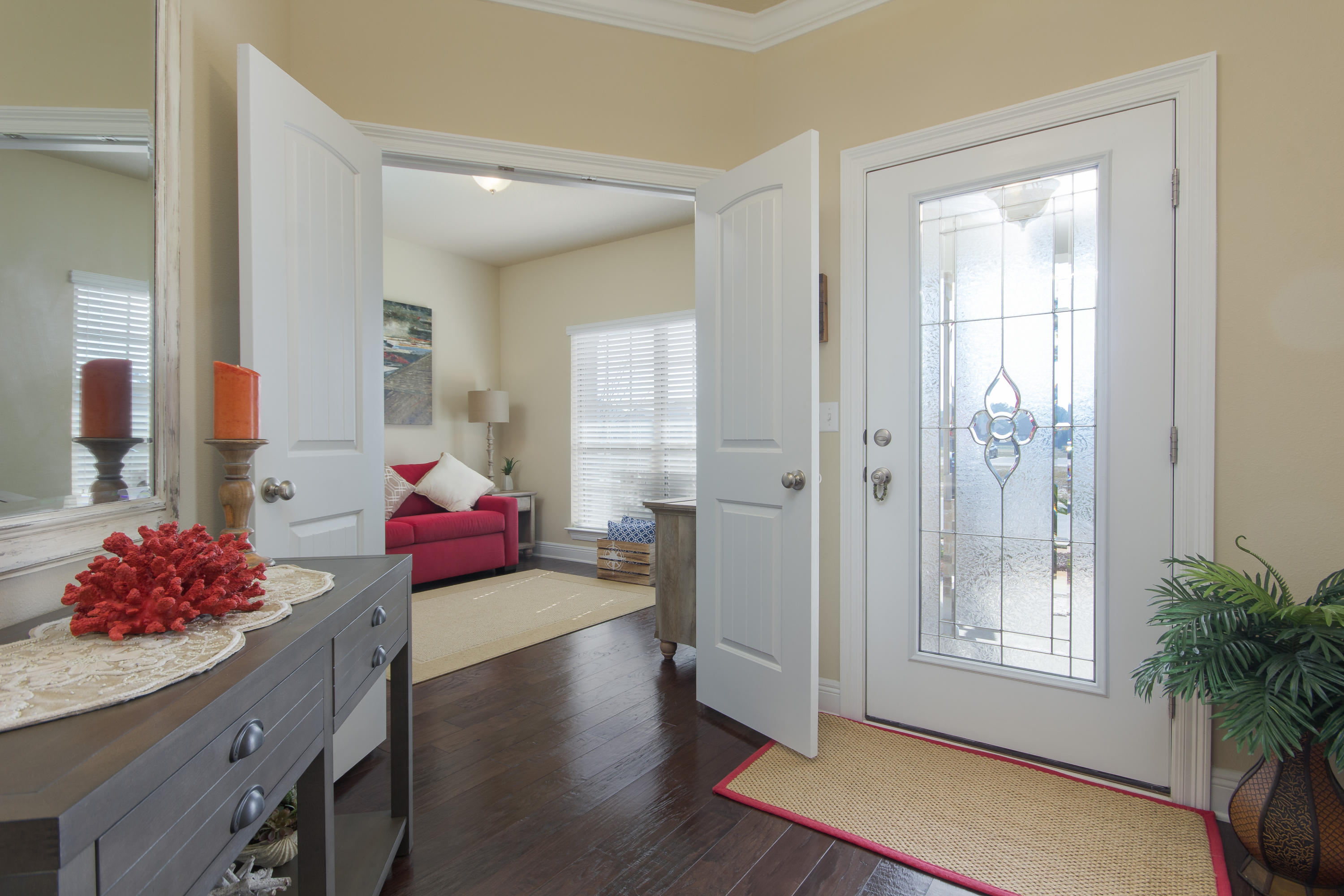 WHISPERING LAKE - Residential