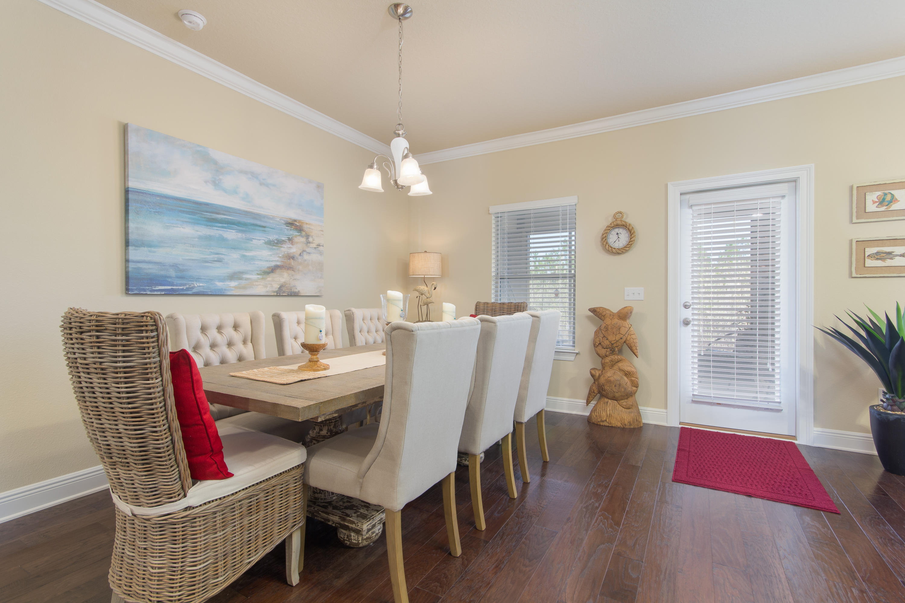 WHISPERING LAKE - Residential