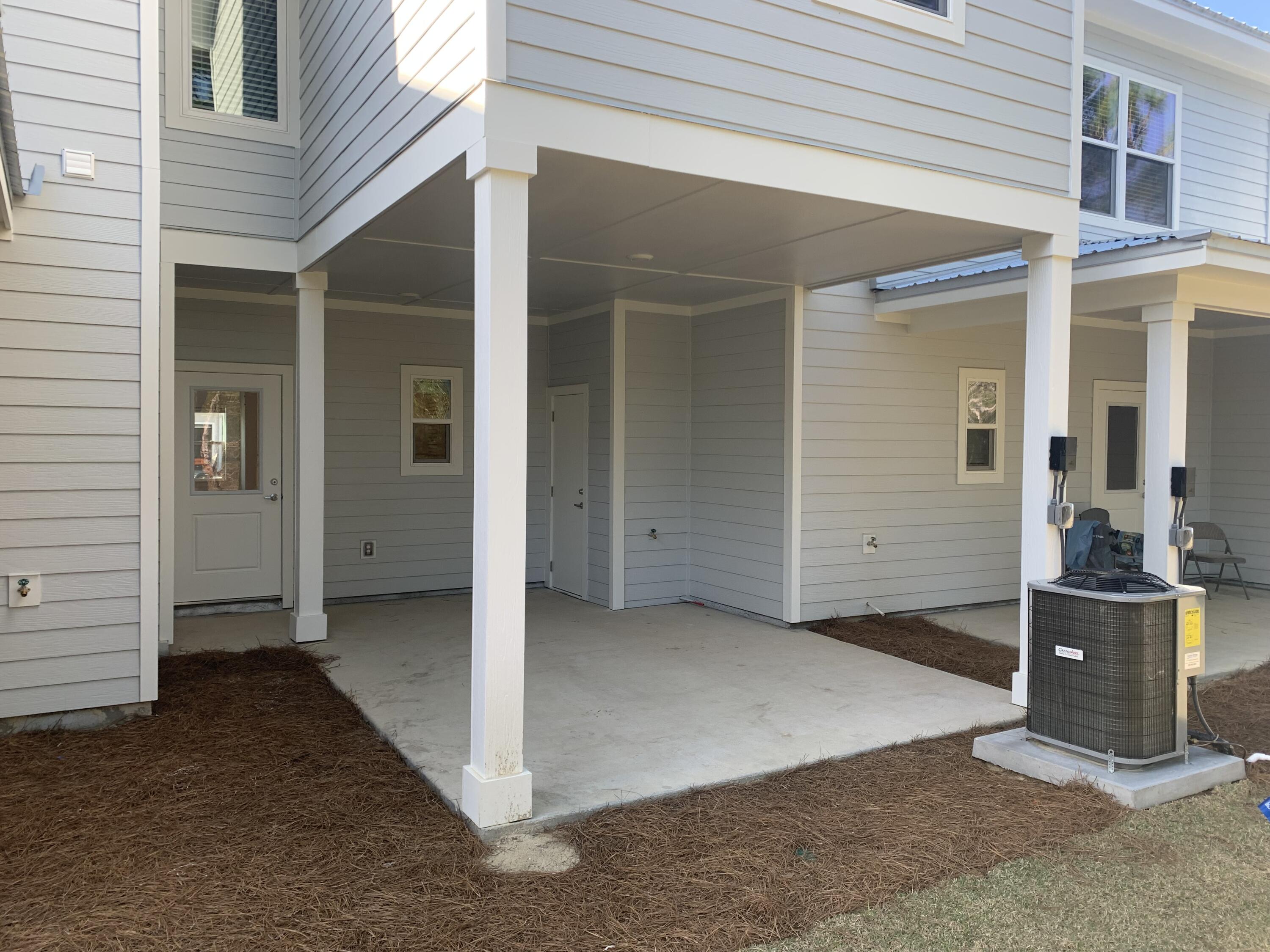 VERANDAS AT FREEPORT - Residential Lease