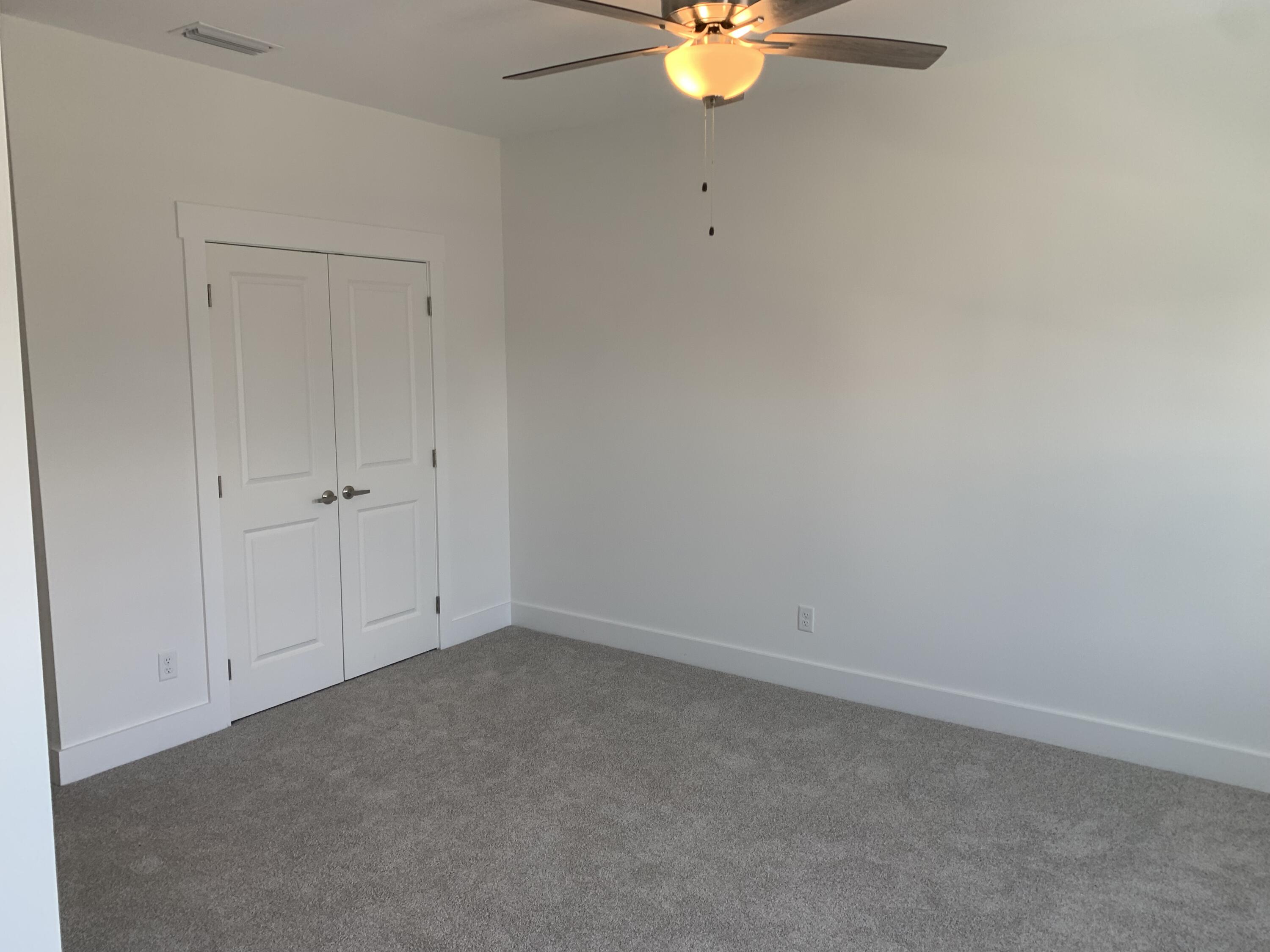 VERANDAS AT FREEPORT - Residential Lease