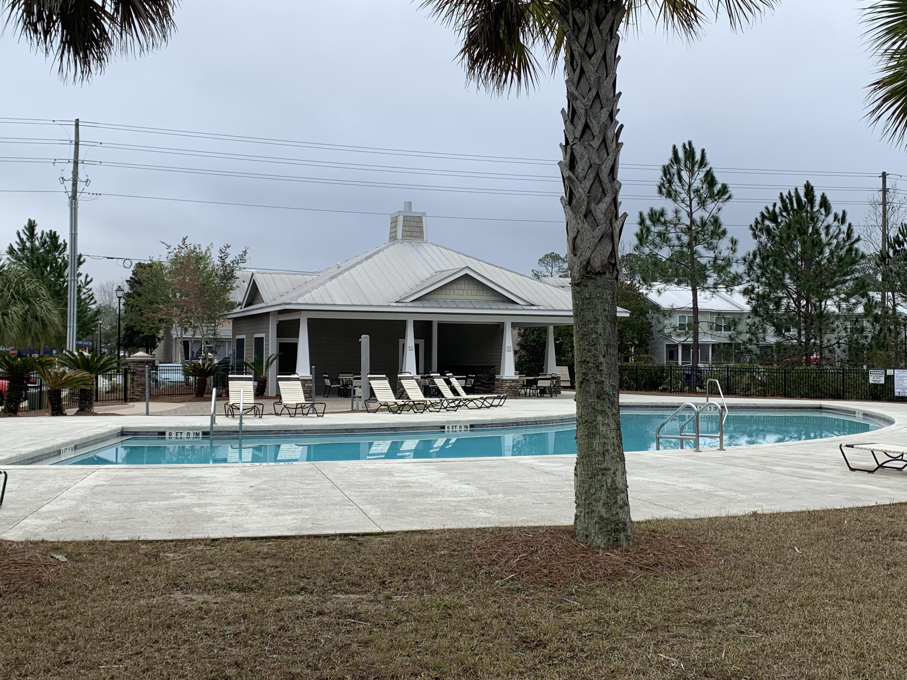 VERANDAS AT FREEPORT - Residential Lease